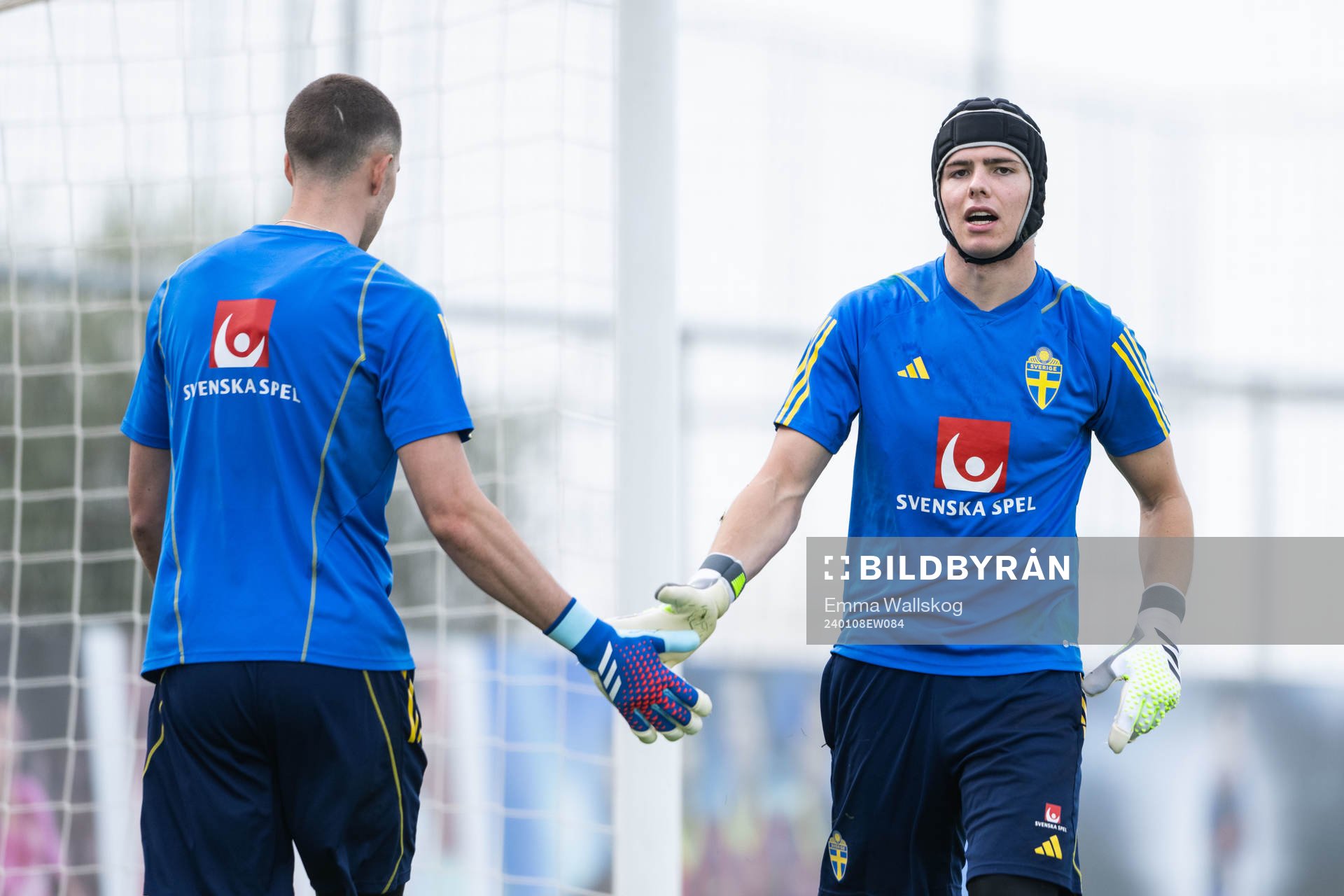 Goalkeeper Samuel Brolin and goalkeeper Jacob Widell
