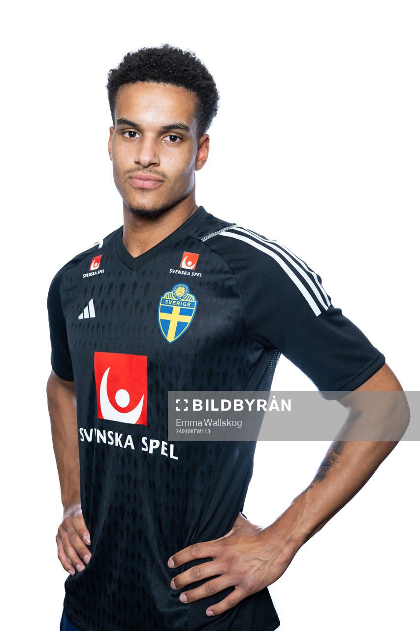Goalkeeper Oliver Dovin of the Swedish men's football