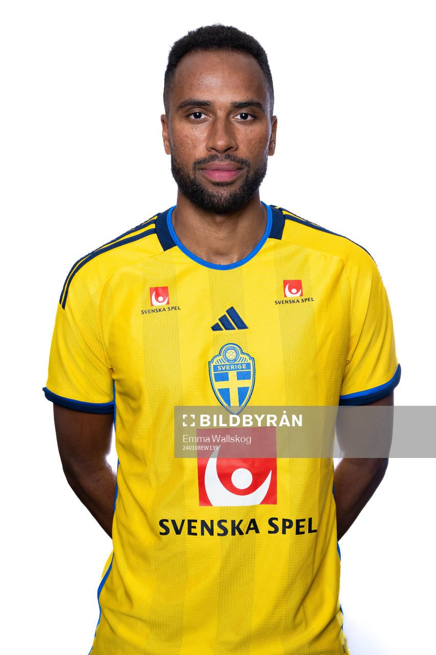 Isaac Kiese Thelin of the Swedish men's football national