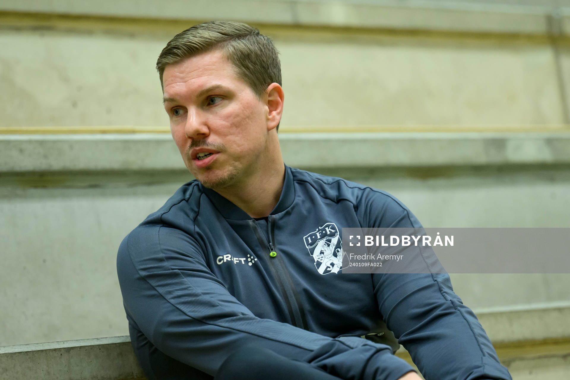 Huvudtränare Tobias Birgersson under en träning med IFK Göteborgs damlag den 9 januari 2024 i Göteborg. 