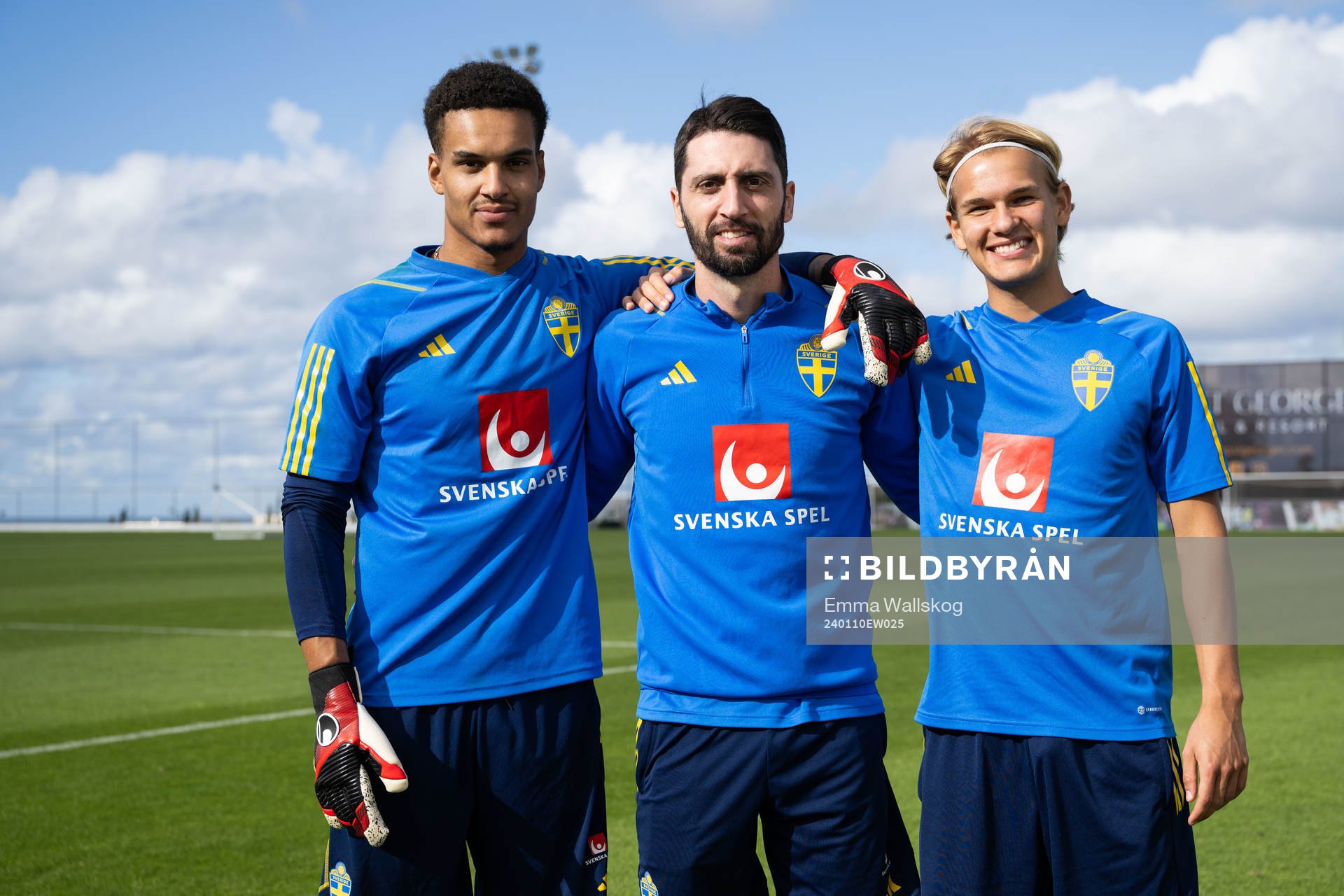 Goalkeeper Oliver Dovin, Nahir Besara and  Markus Karlsson