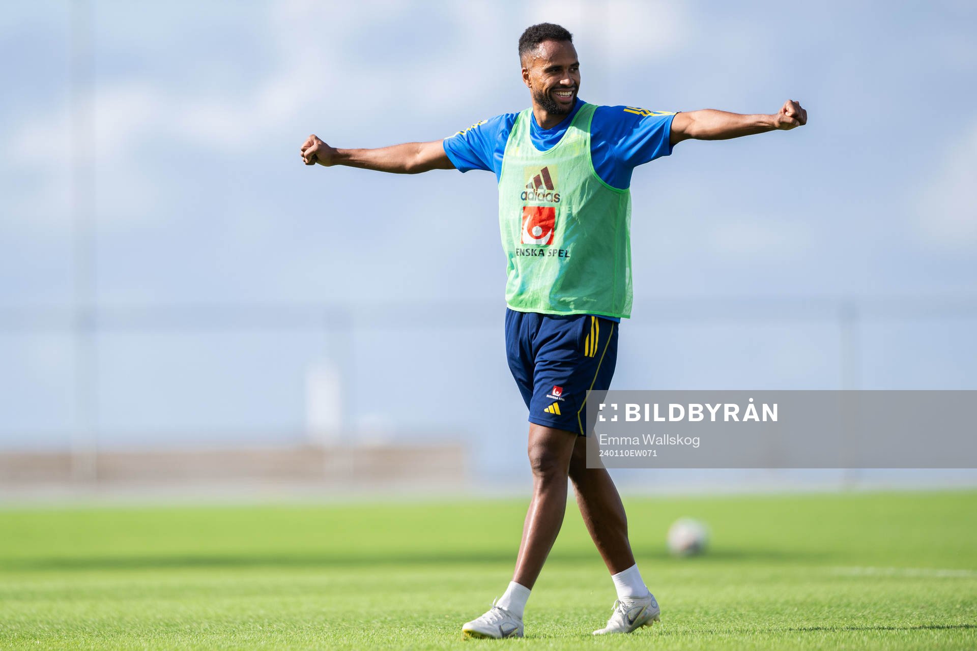 Isaac Kiese Thelin of the Swedish men's football national