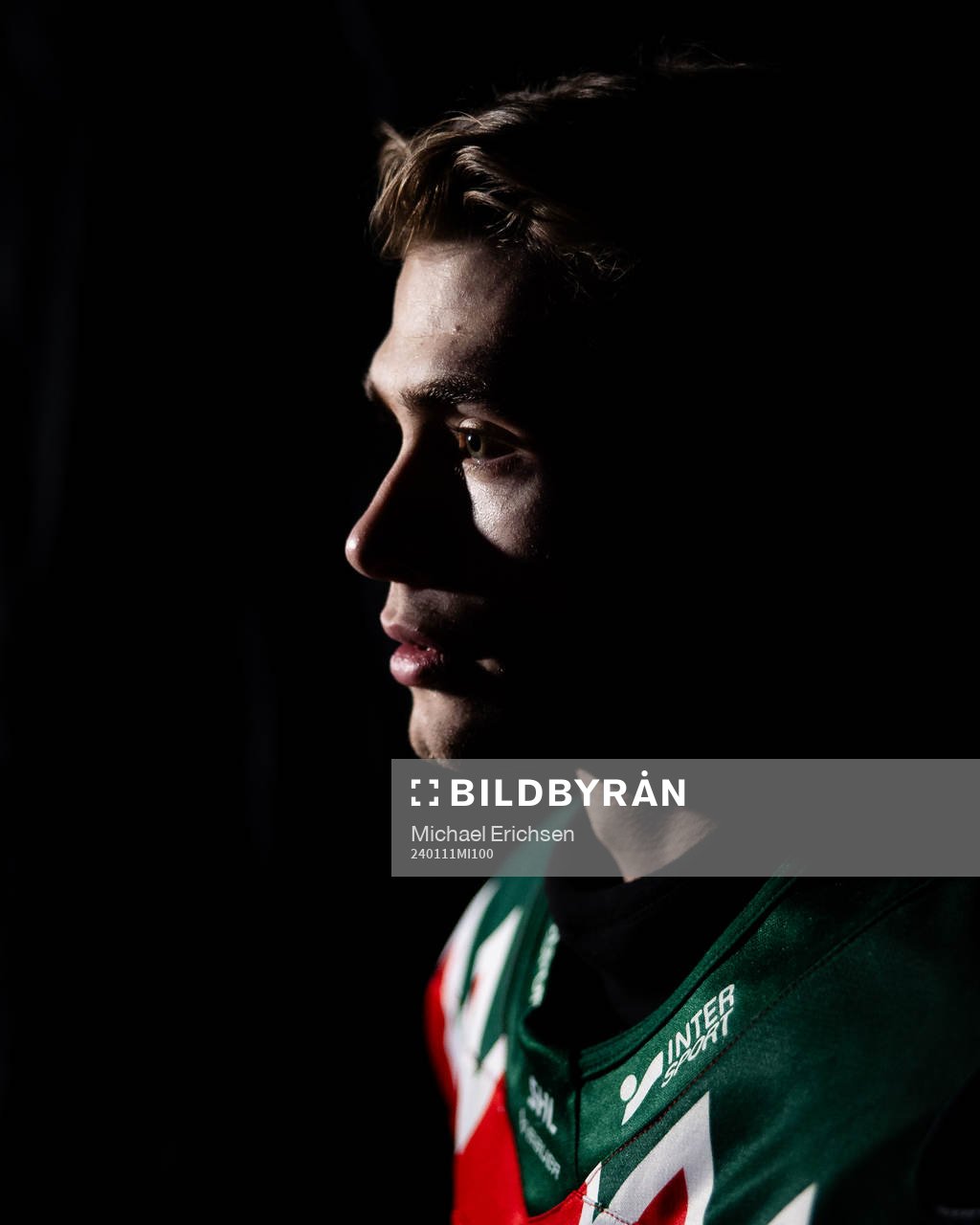 Frölundas Isac Born innan ishockeymatchen i SHL mellan