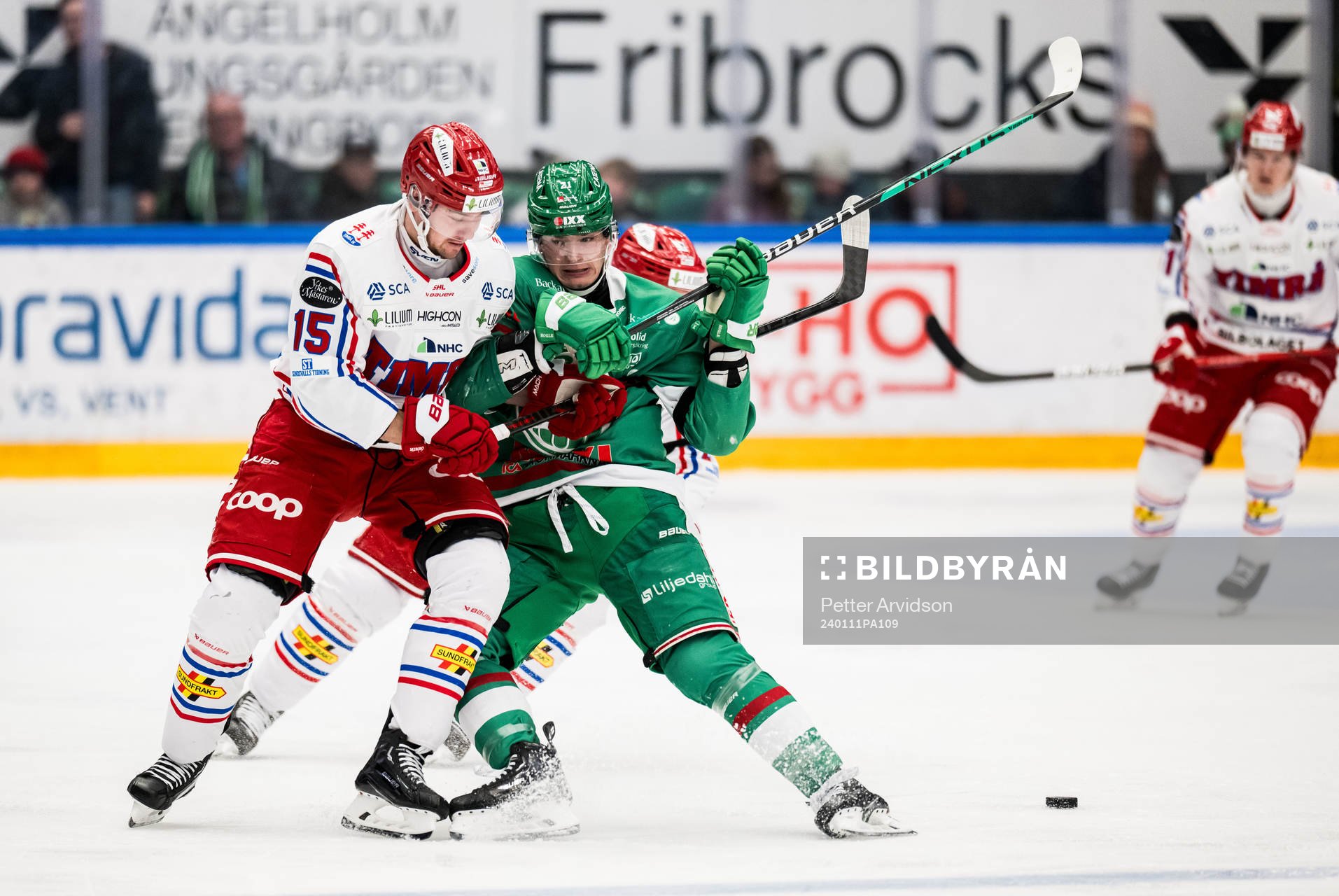 Timrås Panu Mieho och Rögles Henry Bowlby