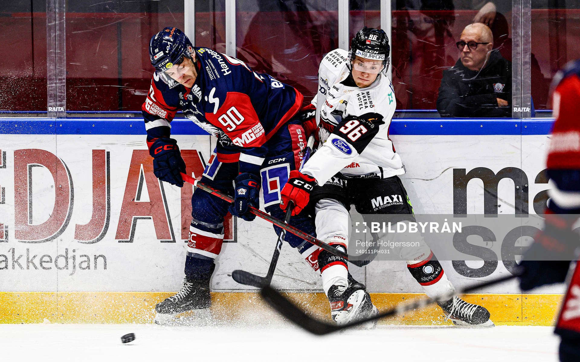 Linköpings Lance Bouma och Malmö Redhawks Filip Barklund