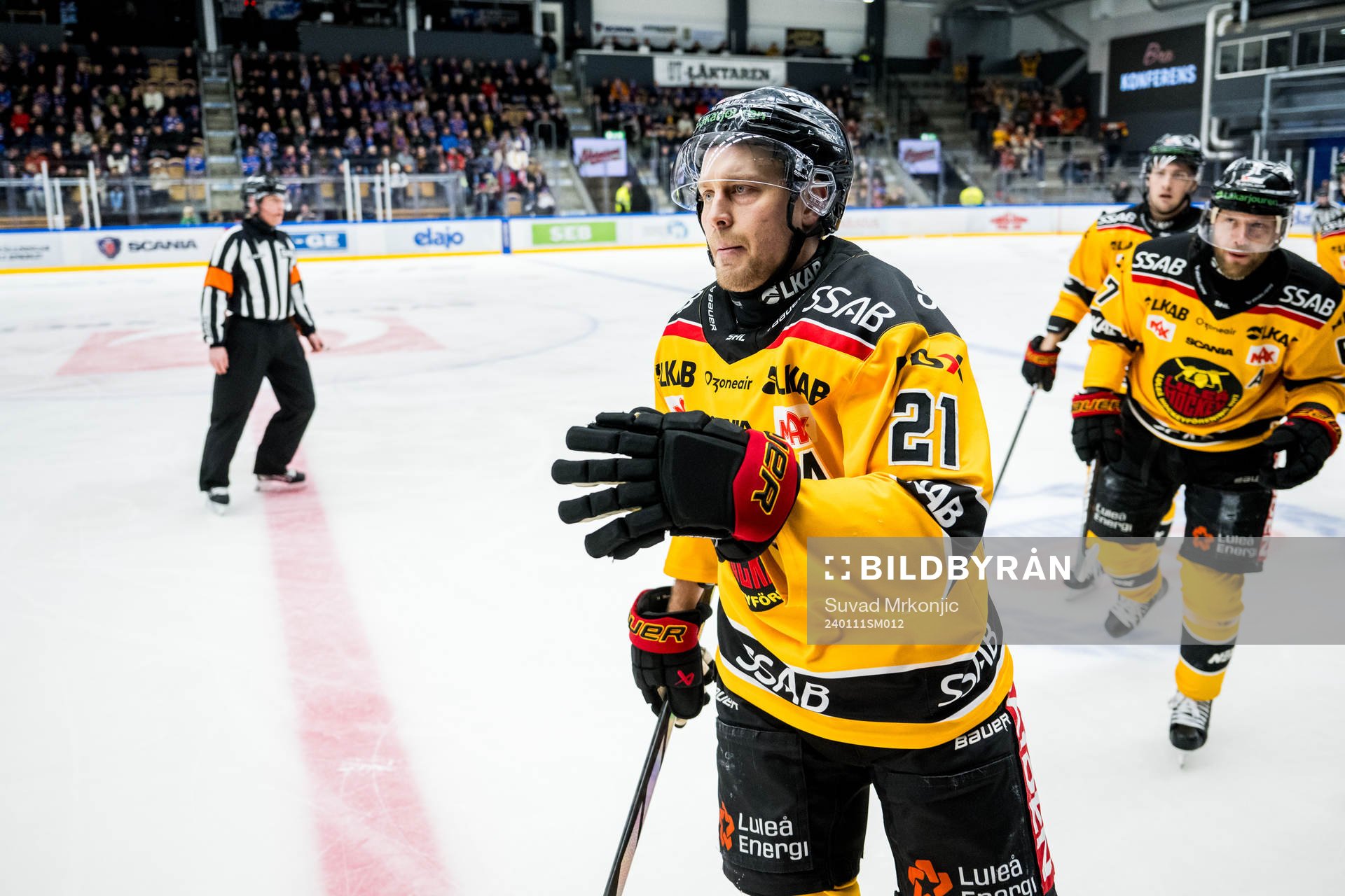 Luleås Juhani Tyrväinen jublar