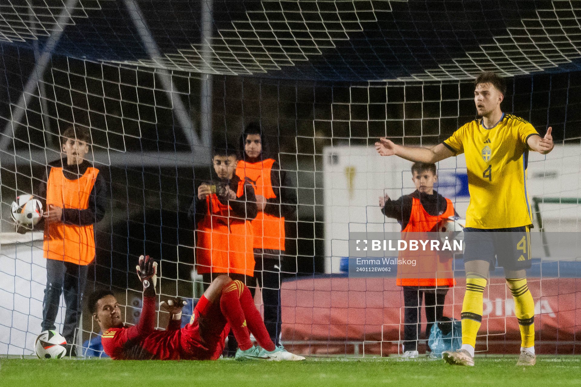 Goalkeeper Oliver Dovin and Anton Eriksson of Sweden reacts