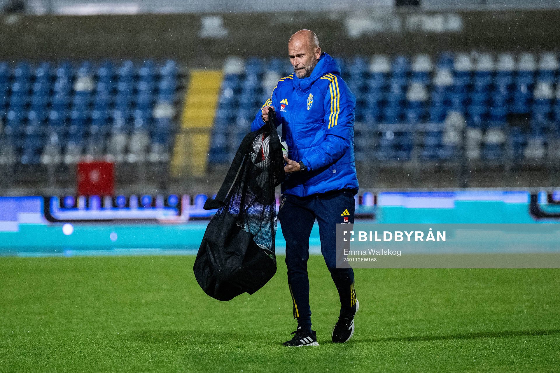 Kit manager Björn Eriksson of Sweden