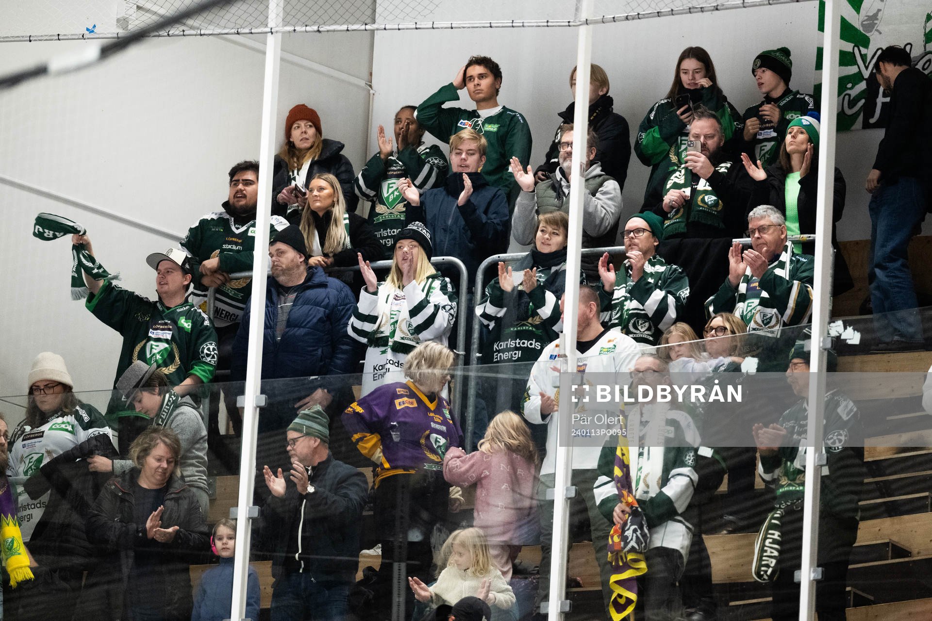 Färjestadssupportrarna jublar