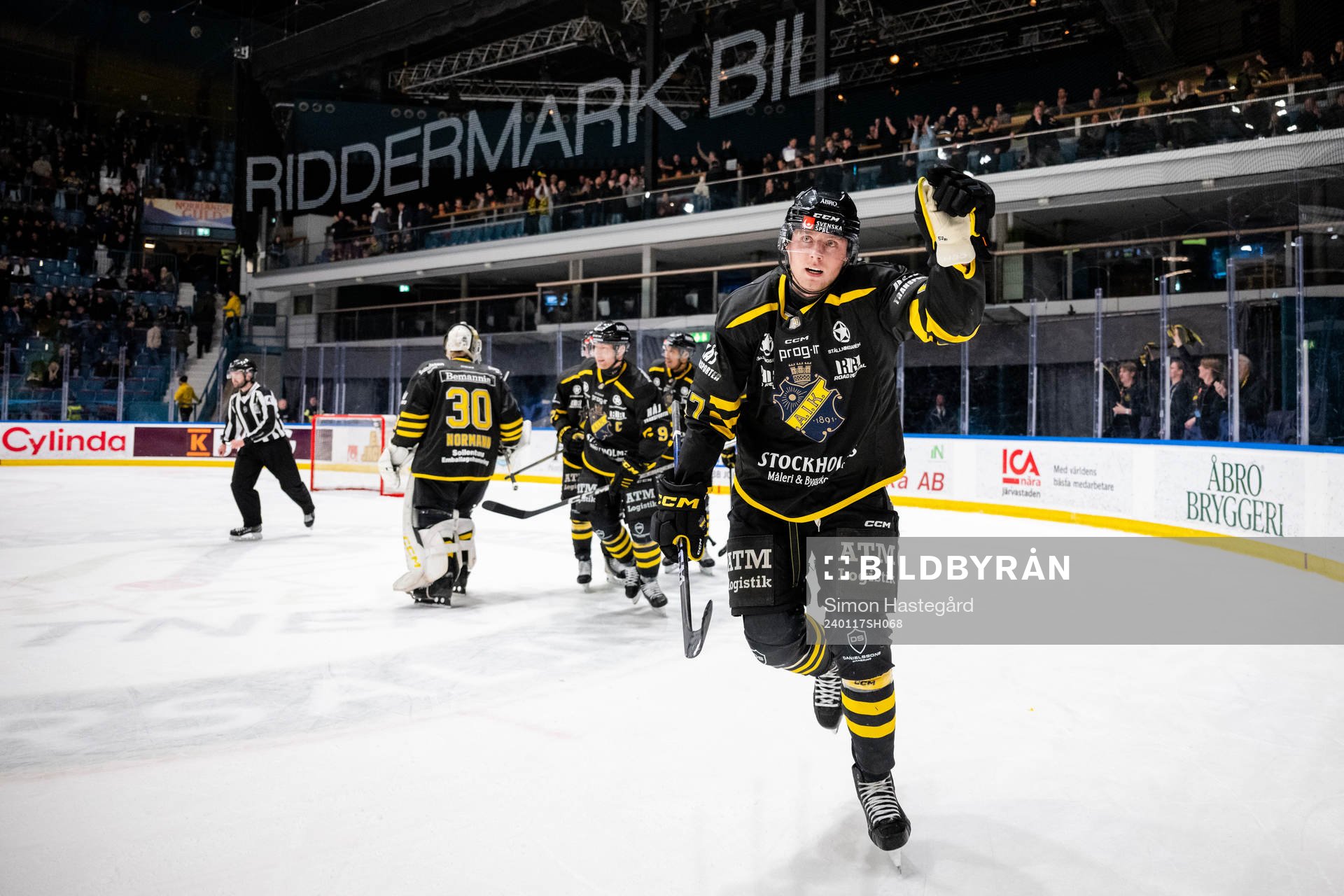 AIKs Alfred Barklund jublar