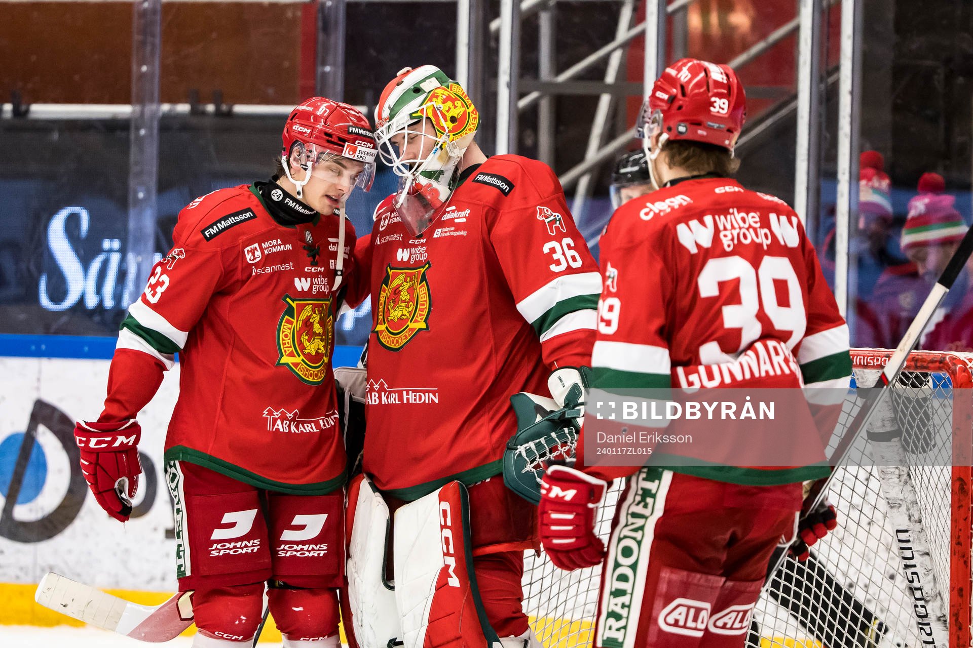 Moras Chad Yetman och Moras målvakt Waltteri Ignatjew