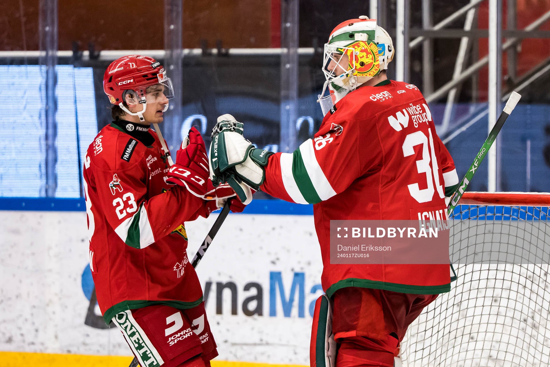 Moras Chad Yetman och Moras målvakt Waltteri Ignatjew