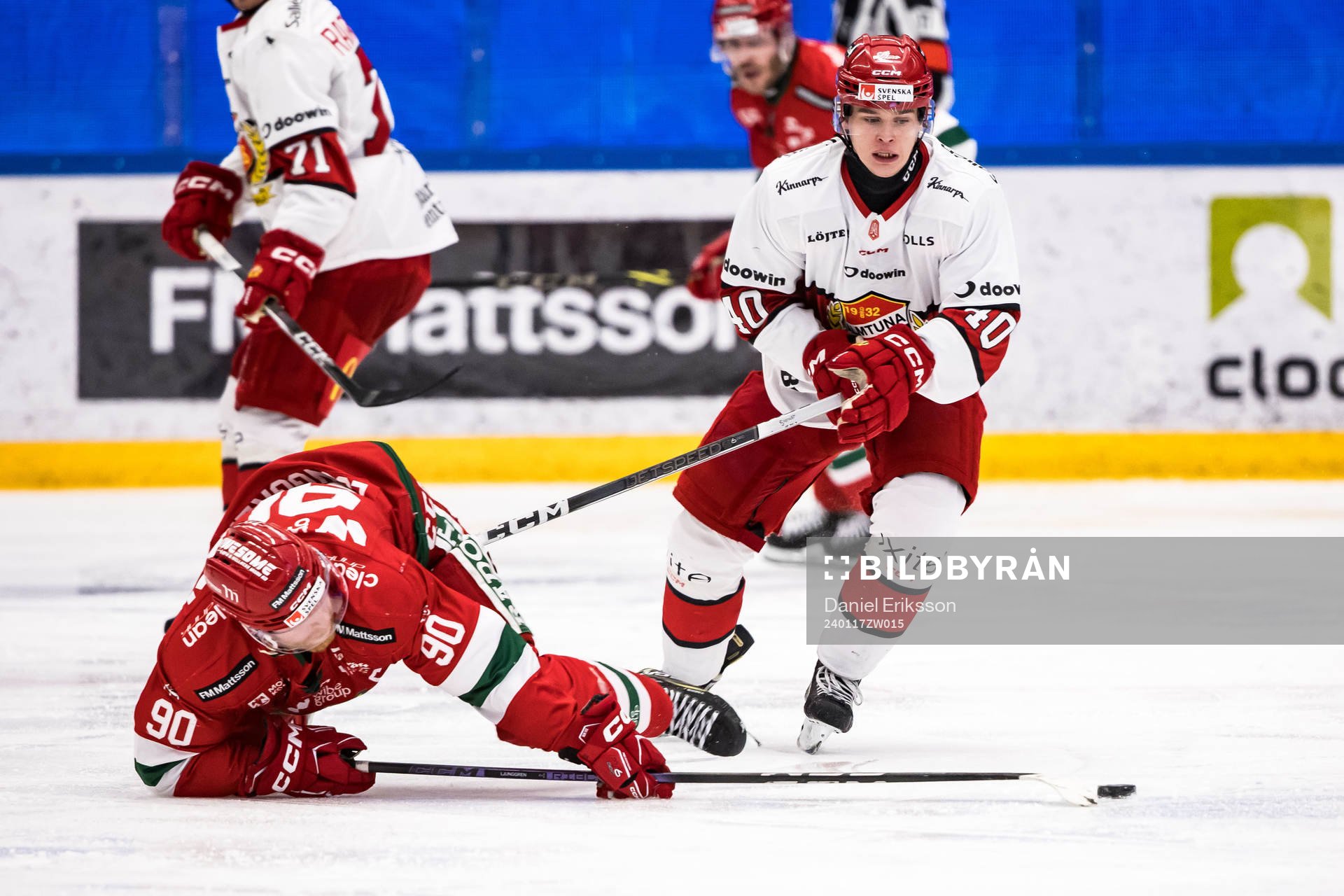 Moras Daniel Ljunggren och Almtunas Oliver Kandergård