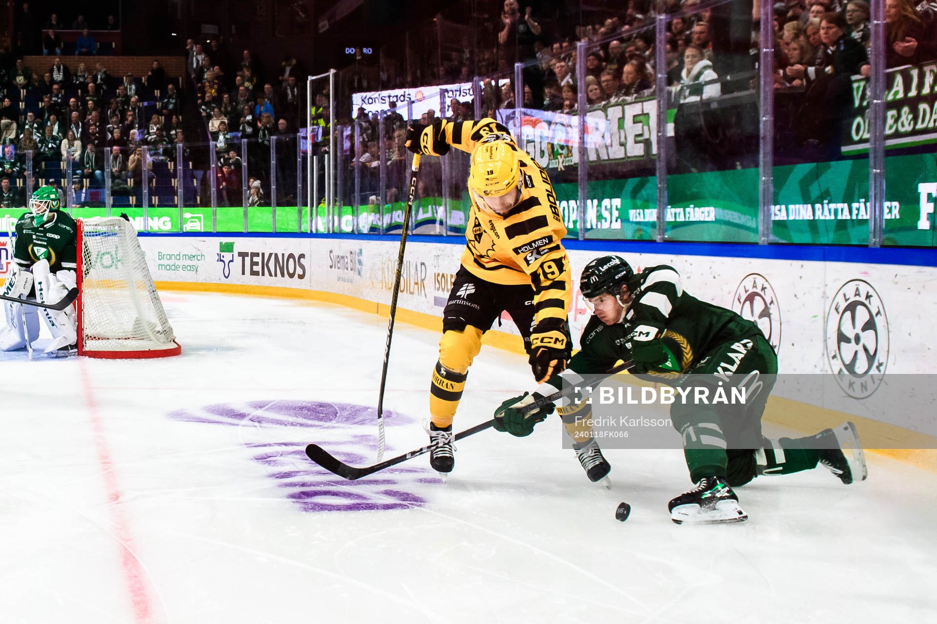 Skellefteås Martins Dzierkals och Färjestads Joel Nyström