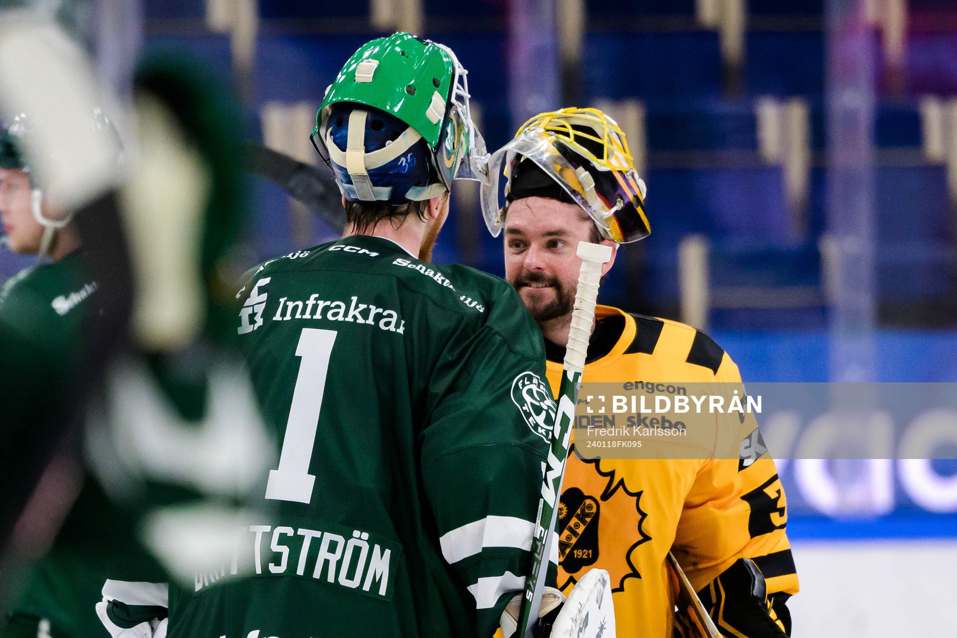 Färjestads målvakt Victor Brattström och Skellefteås
