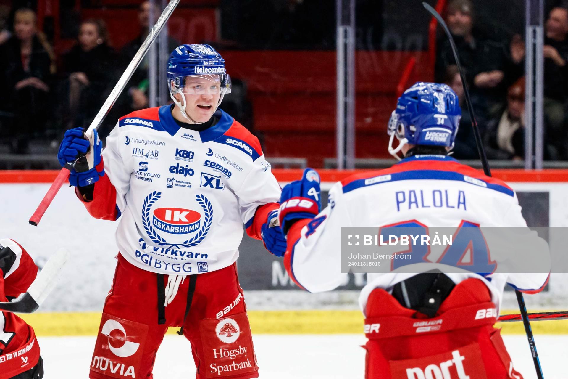 Oskarshamns Johan Johnsson och Olli Palola jublar