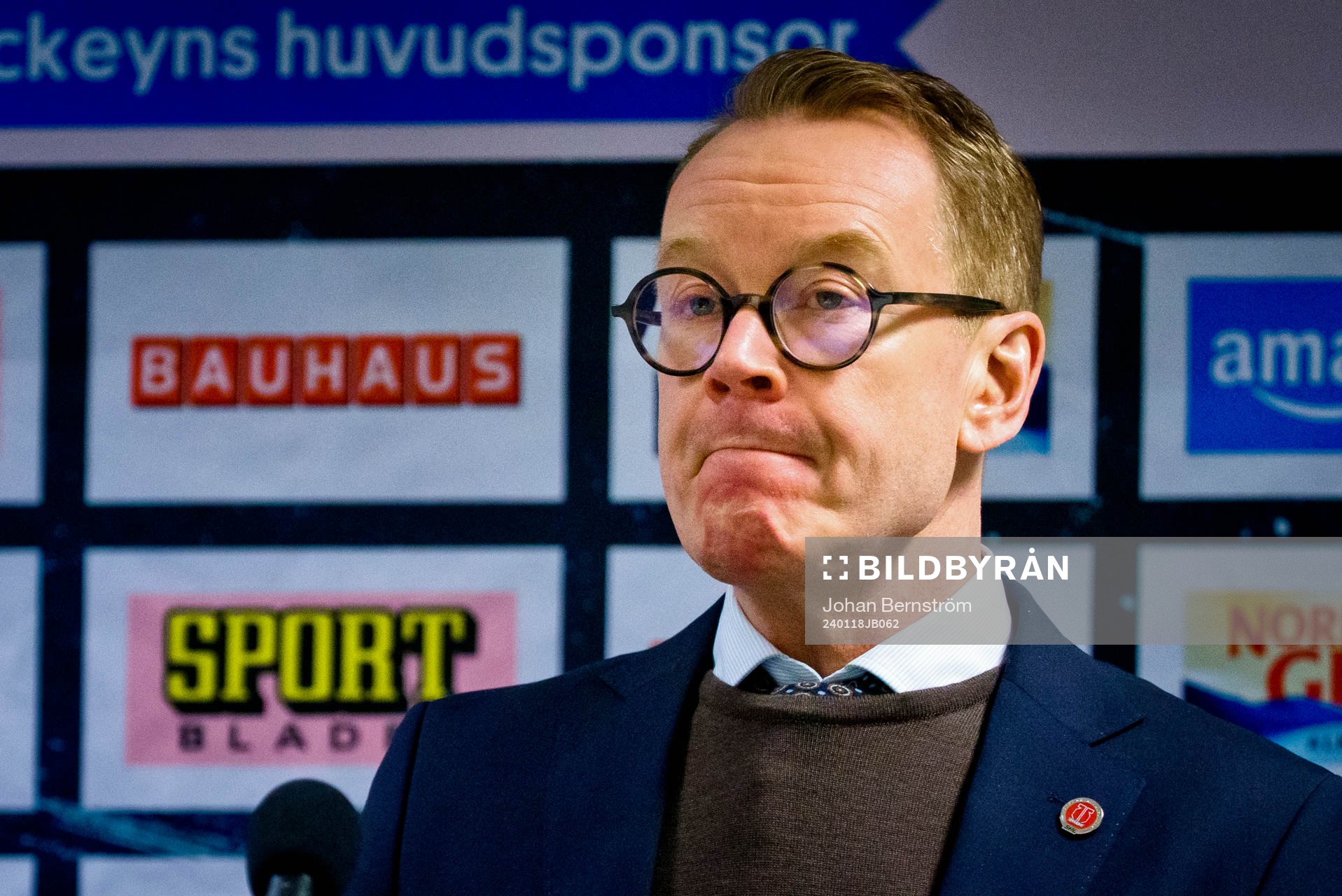 Örebros tränare Niklas Eriksson på presskonferensen