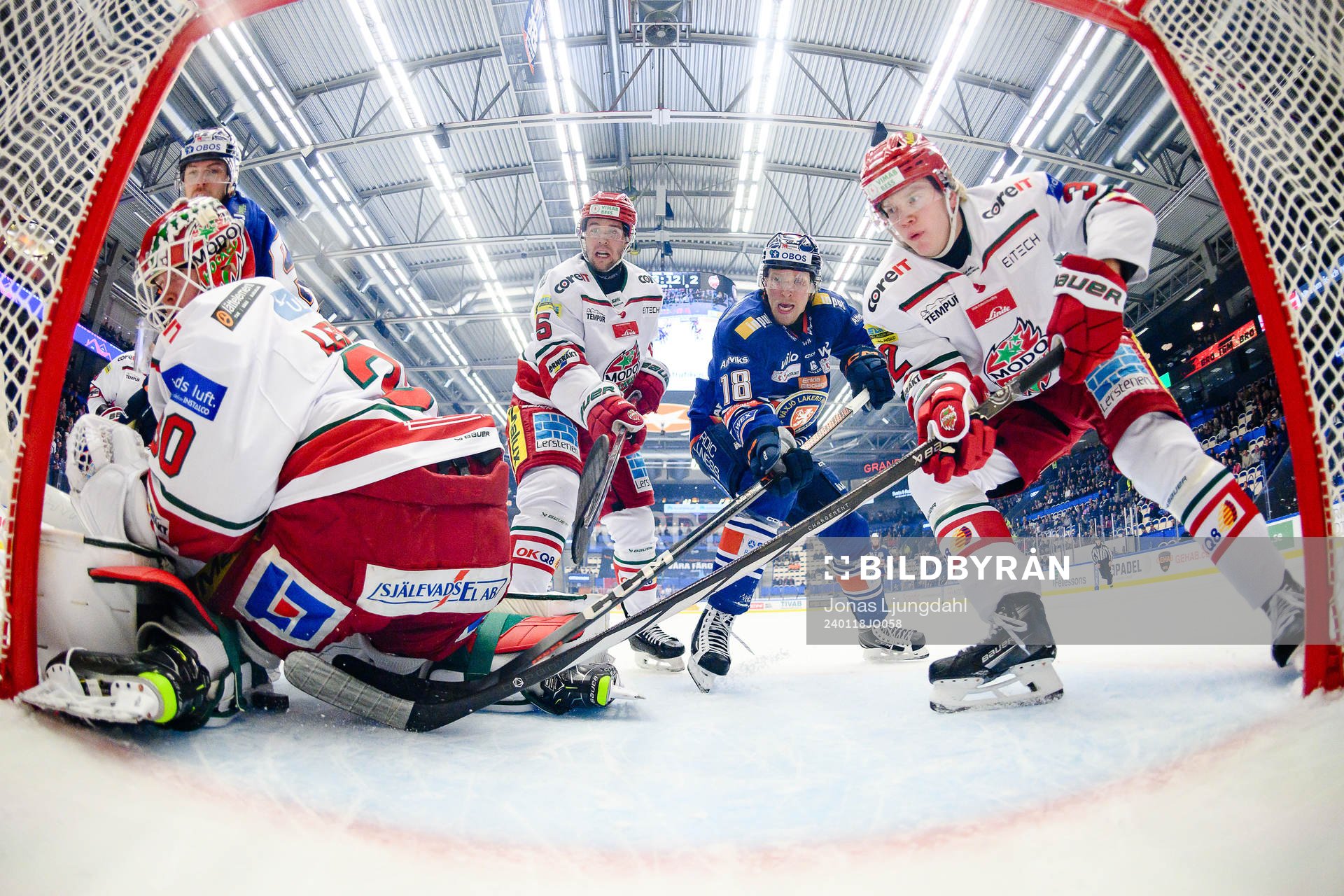 MoDos målvakt Lassi Lehtinen, Daniel Brickley och Theodor