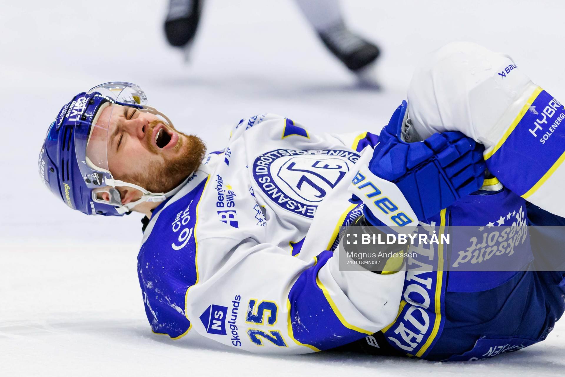 Leksands Lucas Elvenes har ont