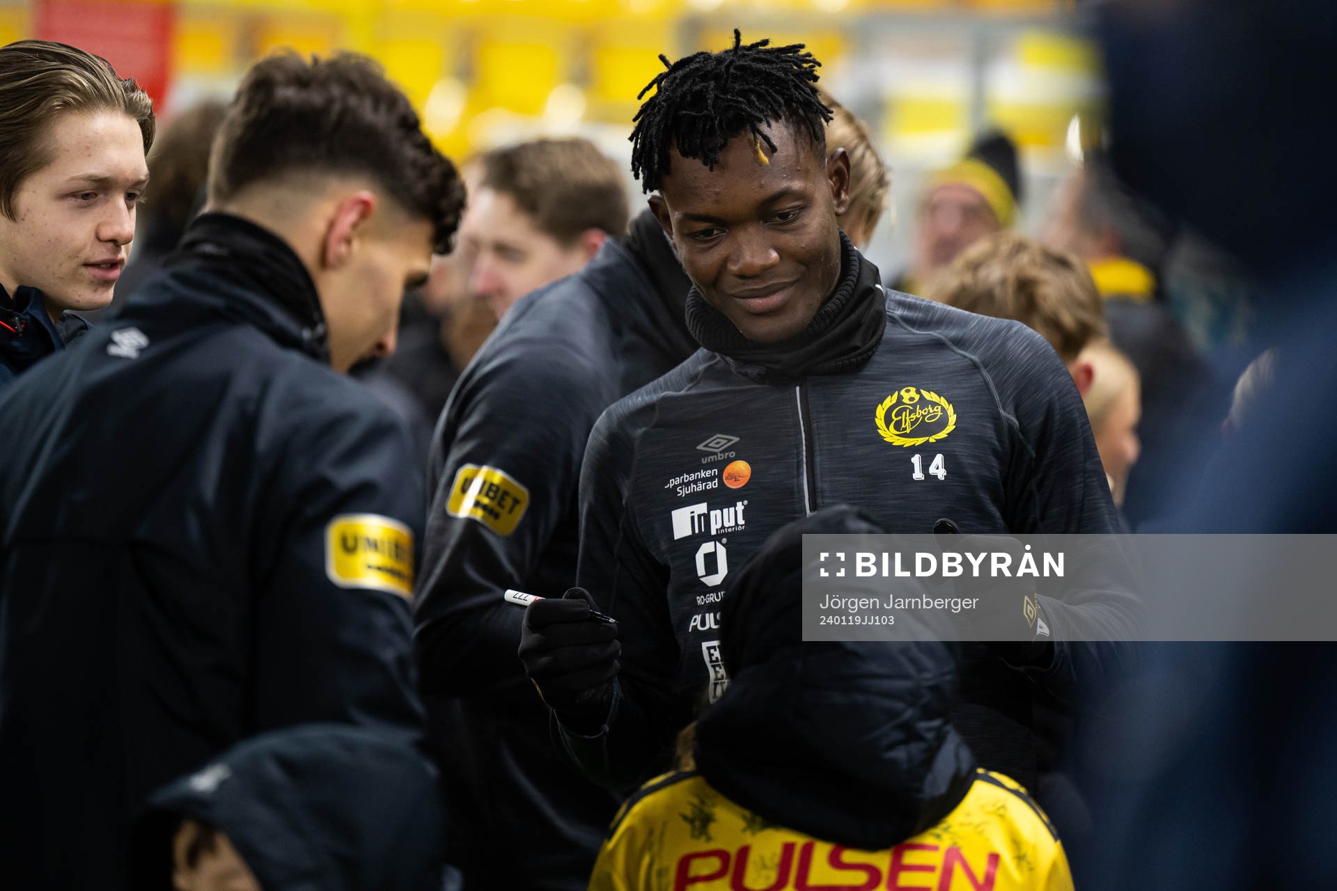 Jalal Abdullai minglar med supportrar