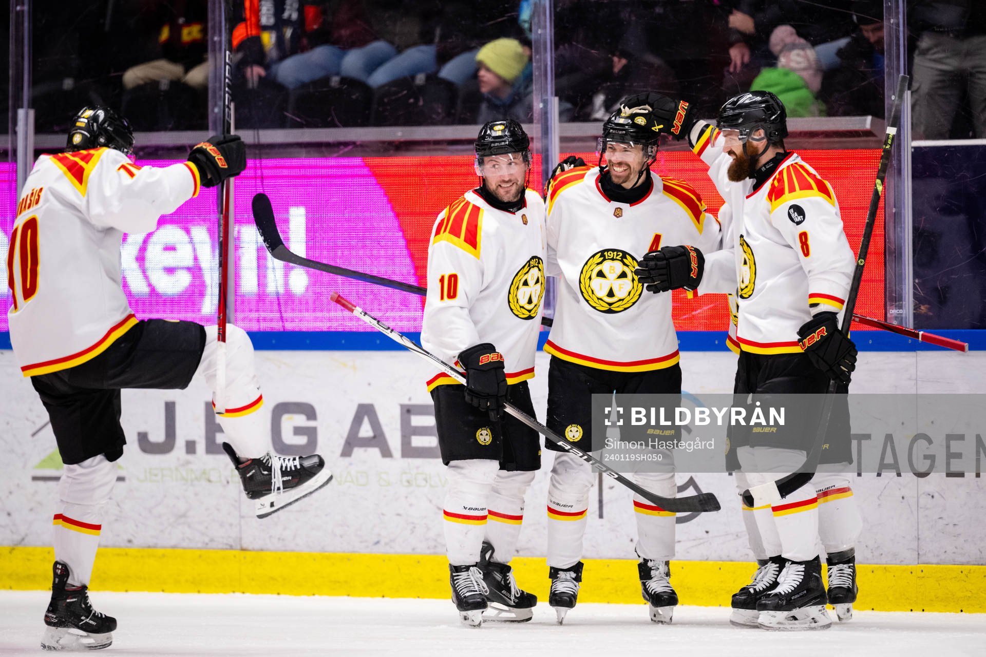 Brynäs Miks Indrasis, Johan Larsson, Anton Rödin jublar