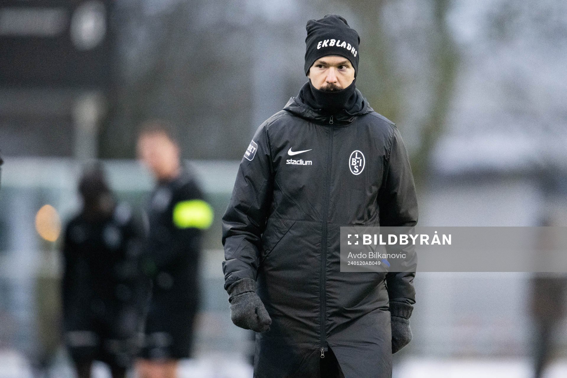 Landskronas assisterande tränare Amir Jakirlic under fotbollsmatchen i träningsmatchen mellan Landskrona BOIS och Mjällby den 20 januari 2024 i Landskrona.