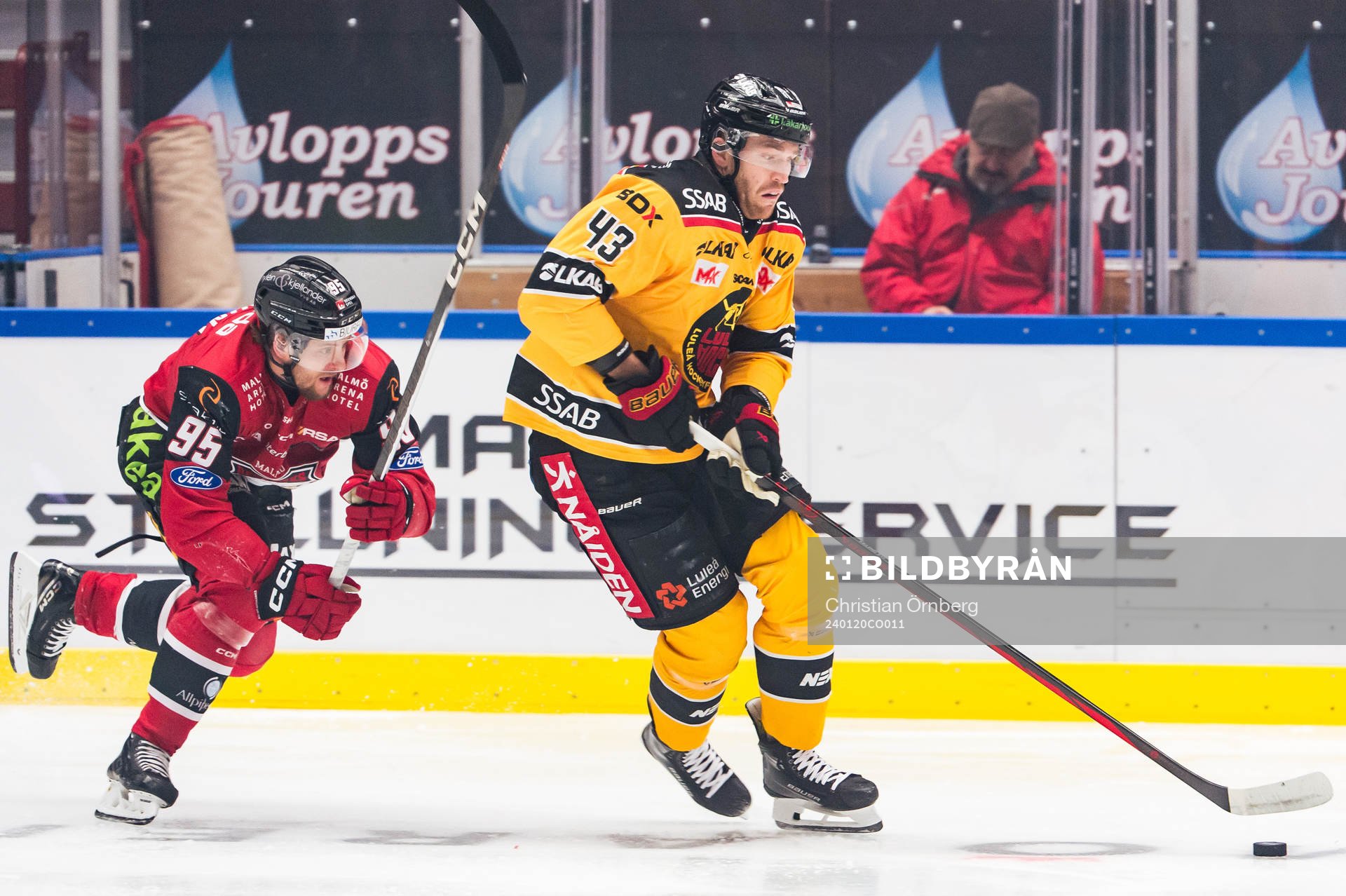 Luleås Oscar Eklind och Malmö Redhawks Carl Persson