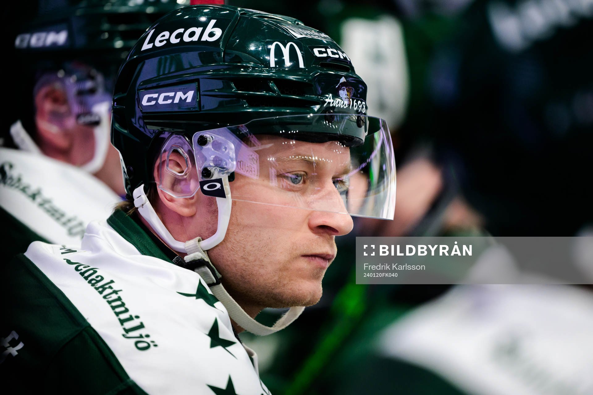 Färjestads Marcus Nilsson på bänken