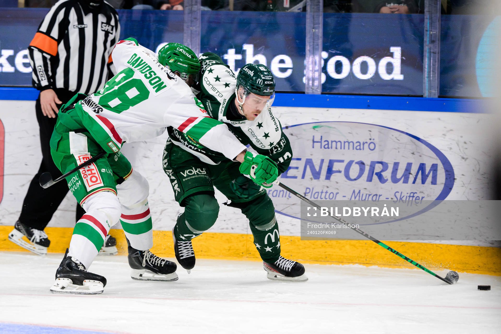 Rögles Brandon Davidson och Färjestads Joel Kellman
