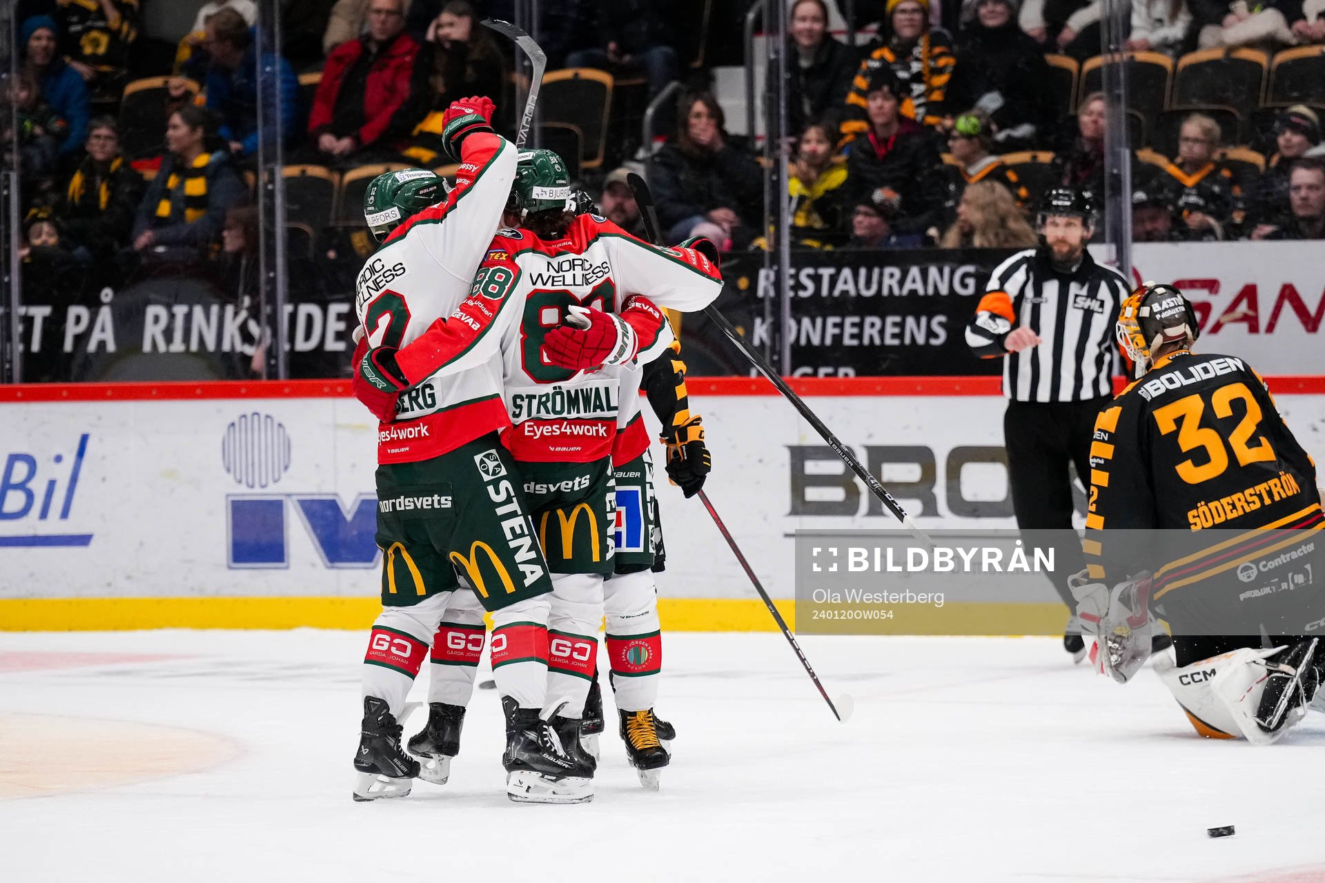Frölundas Max Friberg , Malte Strömwall och Mikael