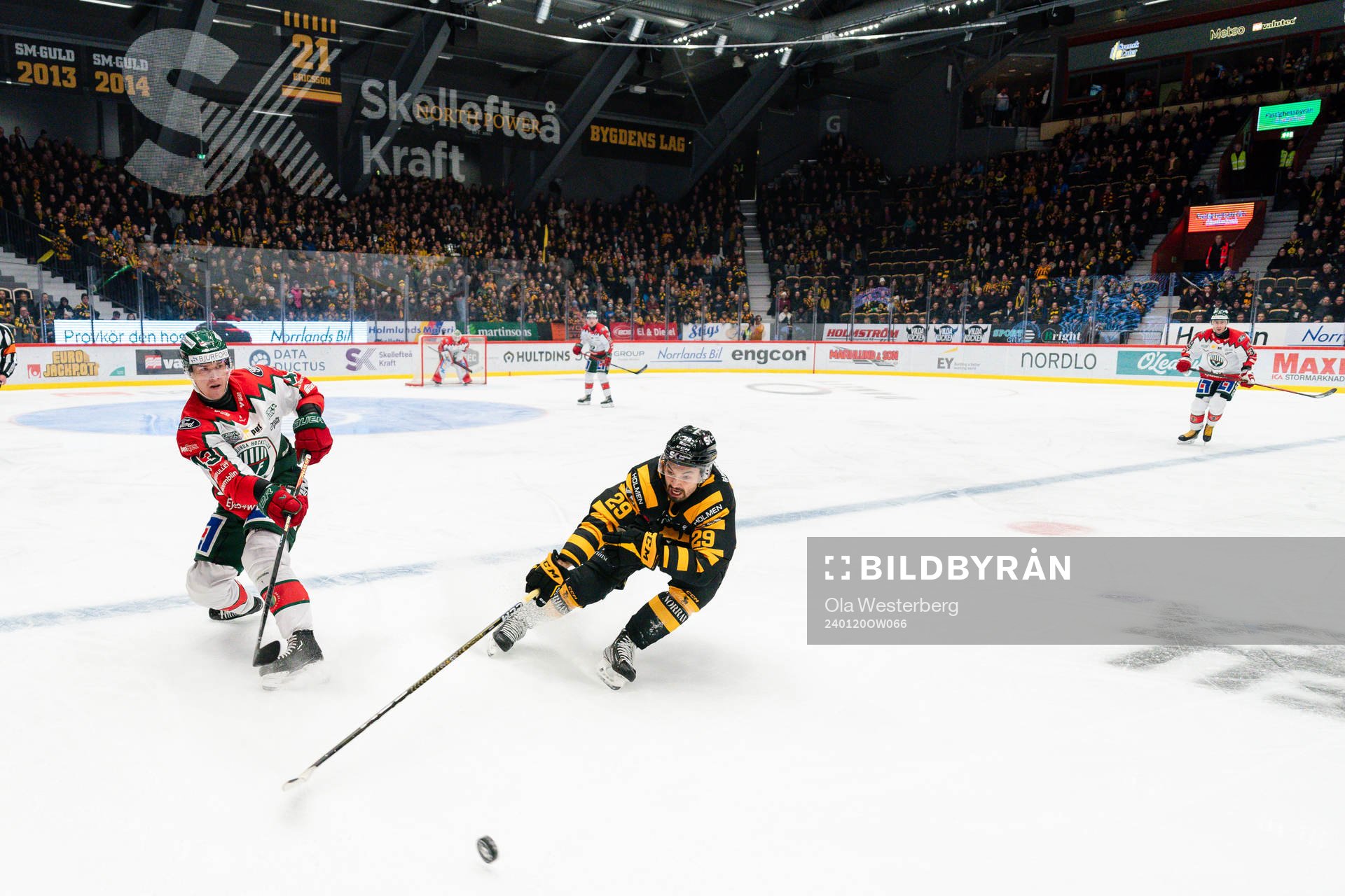 Frölundas Tom Nilsson och Skellefteås Dylan Sikura