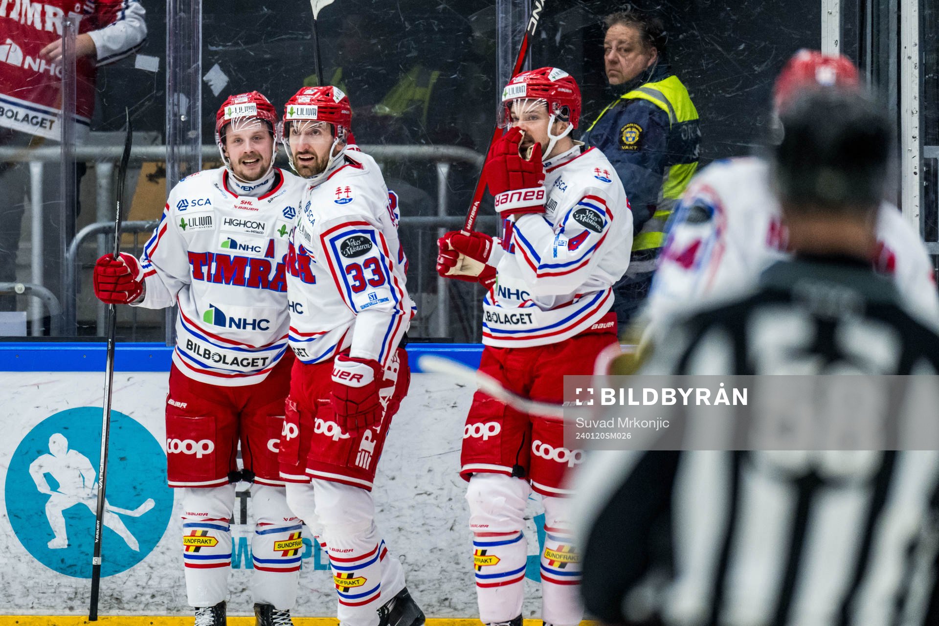 Timrås Albin Lundin jublar