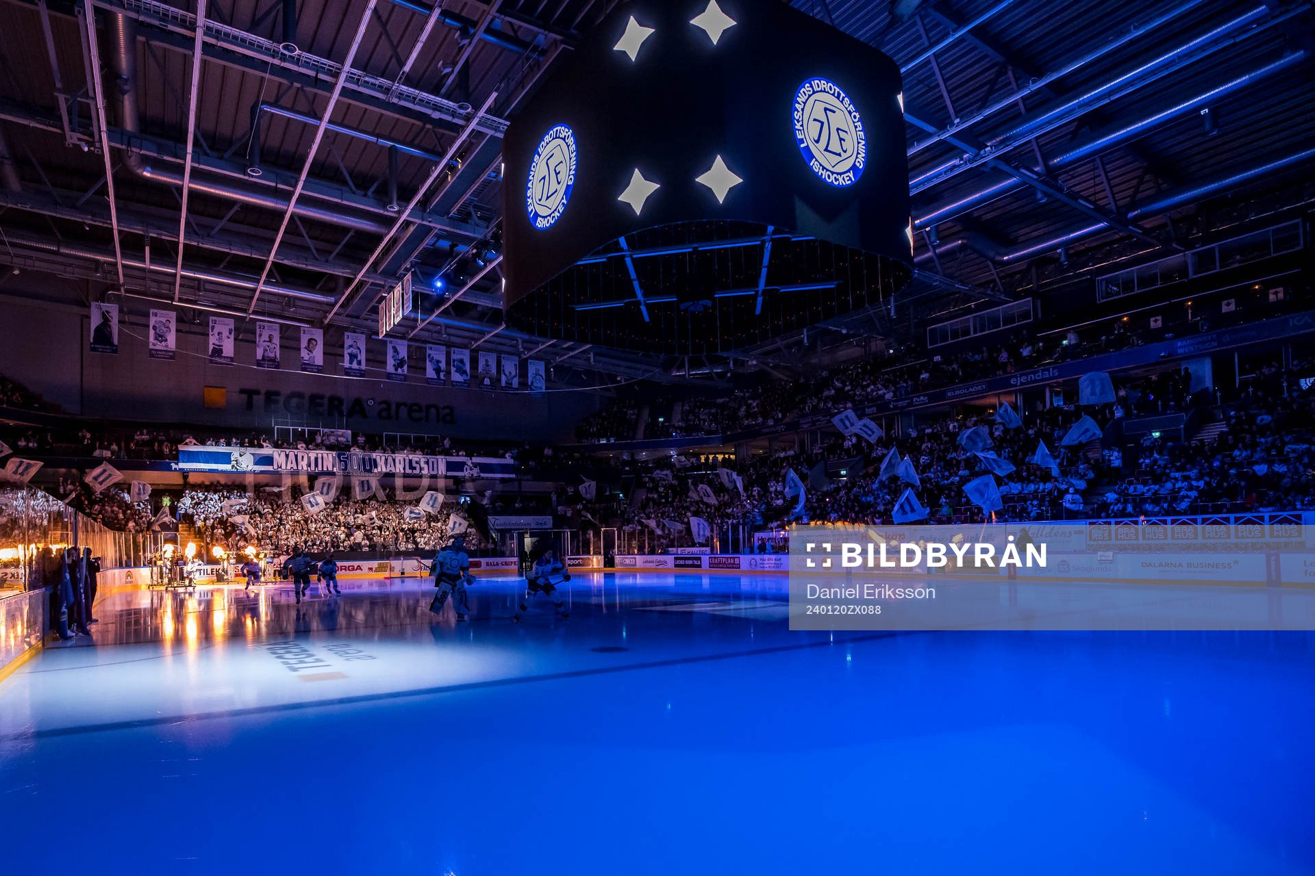 TIFO för Leksands Martin Karlsson innan ishockeymatchen i