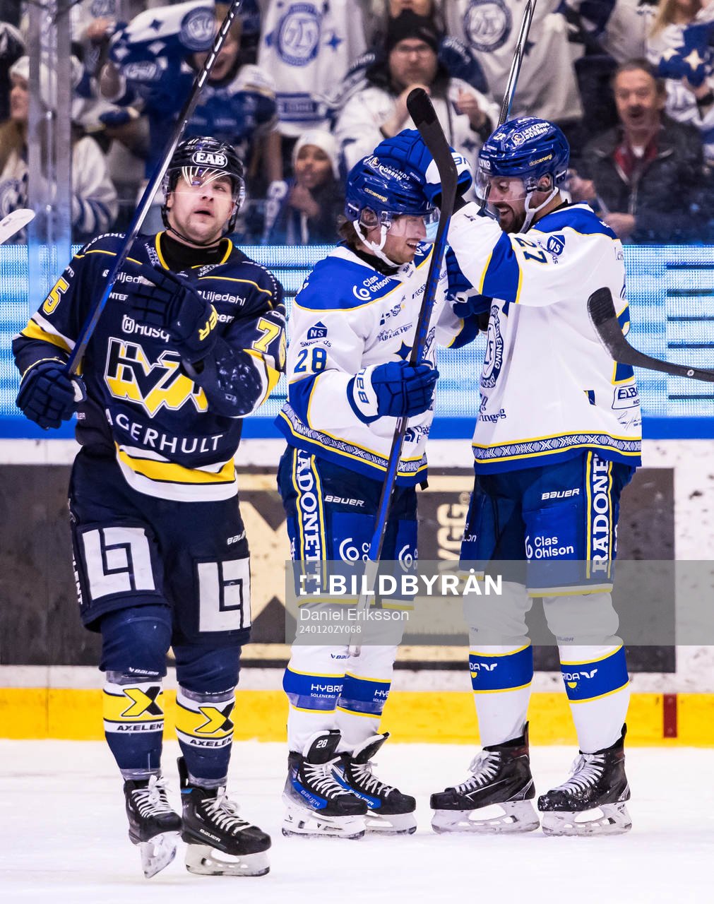Leksands Justin Glenn Kloos och Marek Hrivik jublar