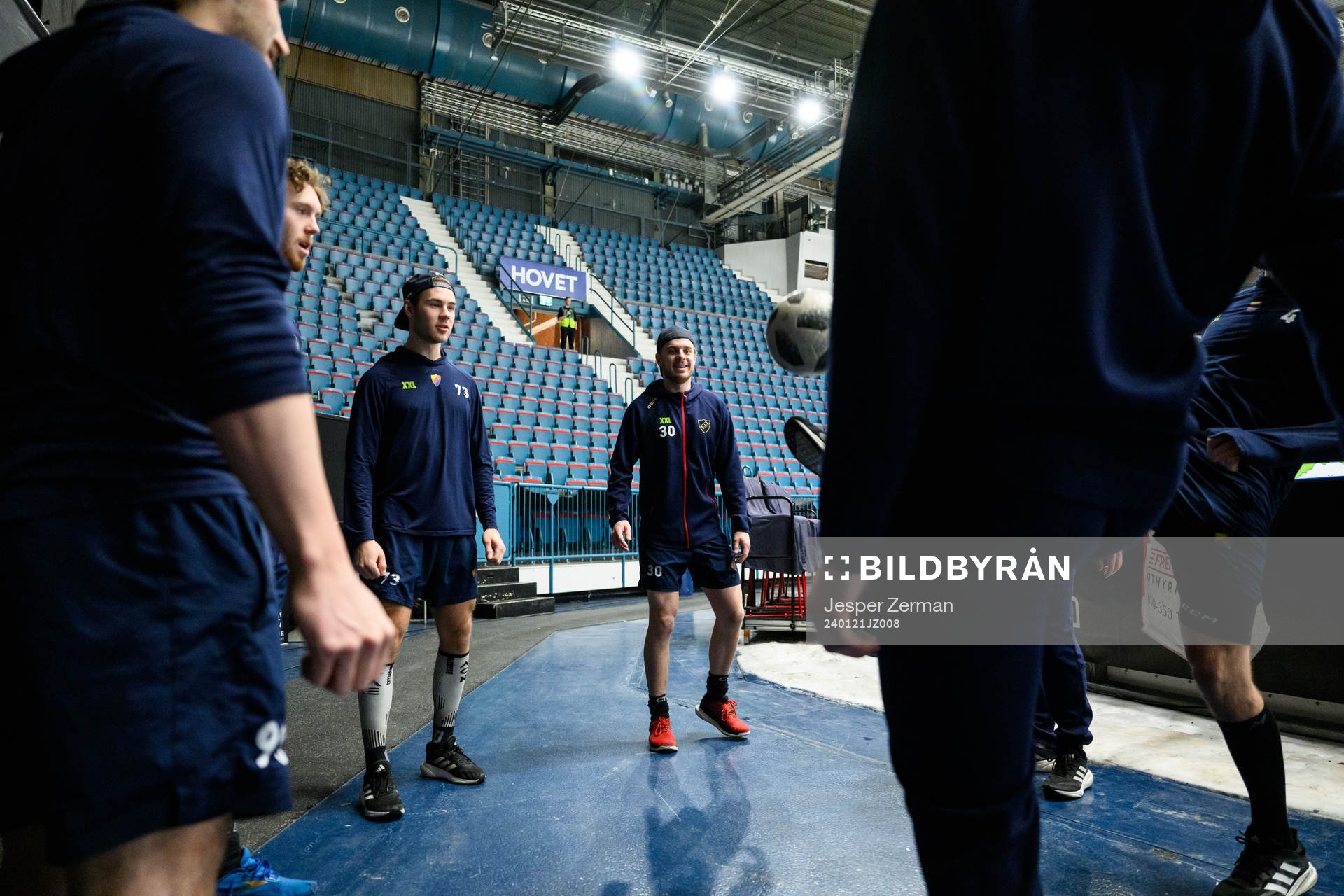 Djurgårdens Anton Gradin och målvakt Hugo Hävelid