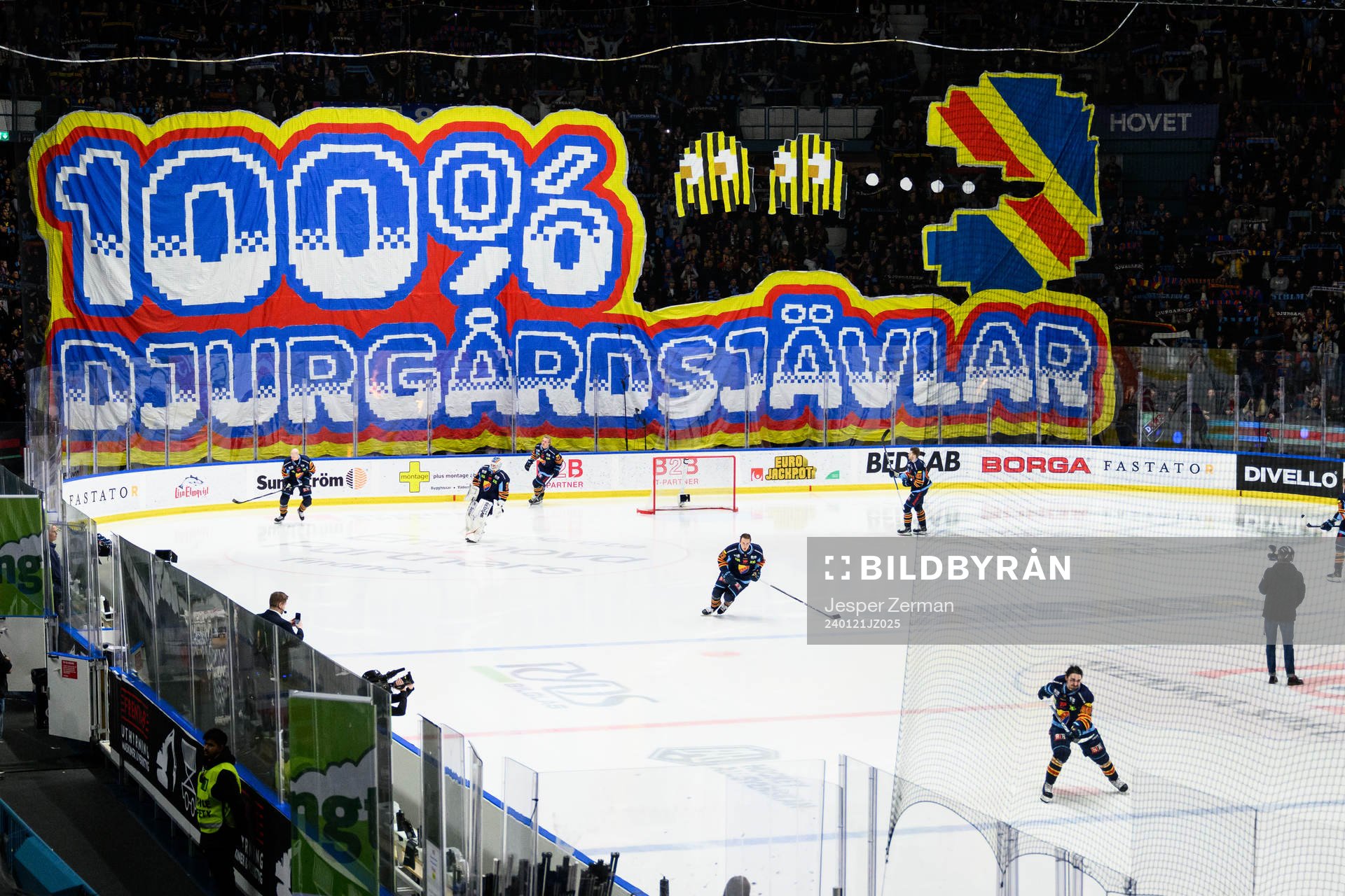 Djurgårdens supportrar med tifo
