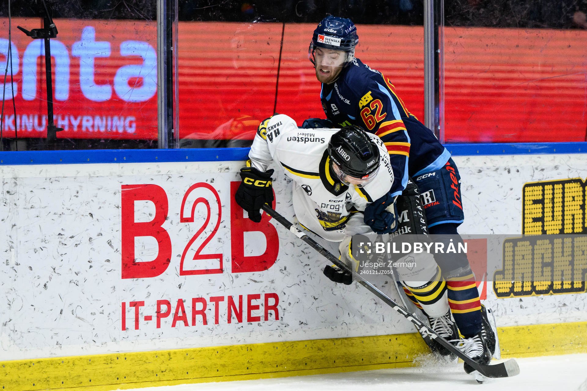 AIKs Zion Nybeck och Djurgårdens Wiktor Nilsson