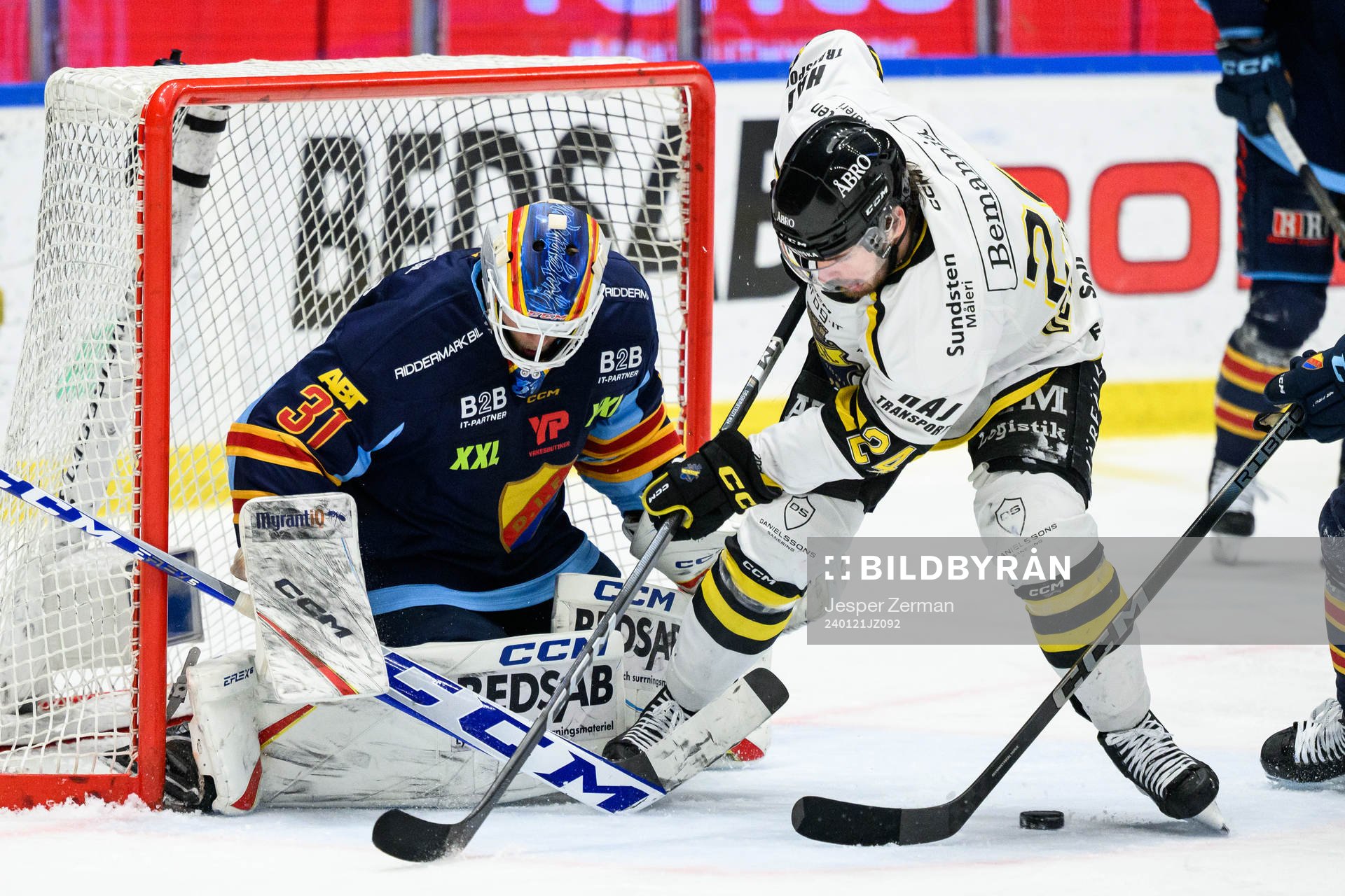 Djurgårdens målvakt Viktor Andrén och AIKs Arvid