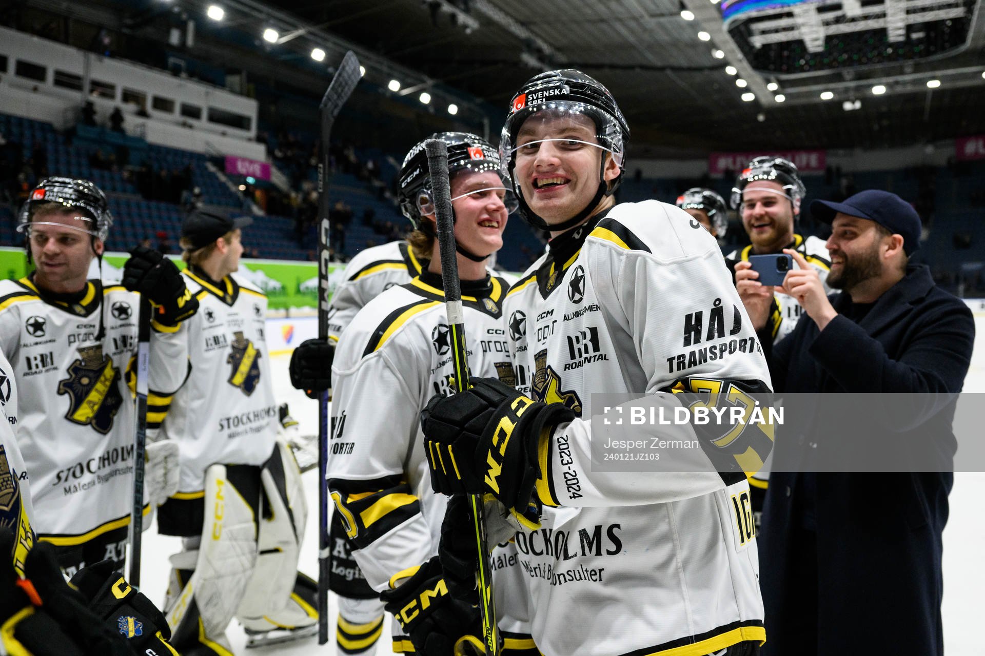AIKs Rasmus Rudslätt och William Ignberg Nilsson jublar