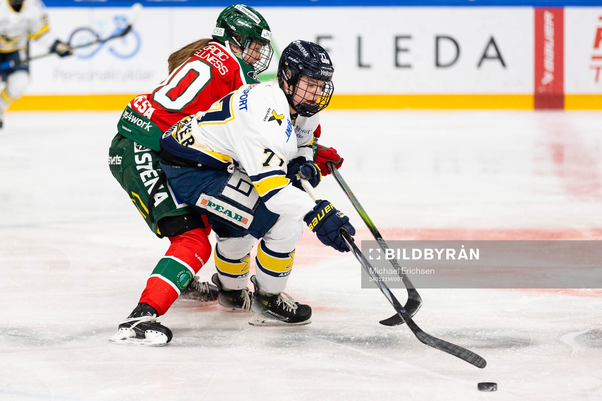 HV71s Mira Jungåker och Frölundas Emilia Vesa