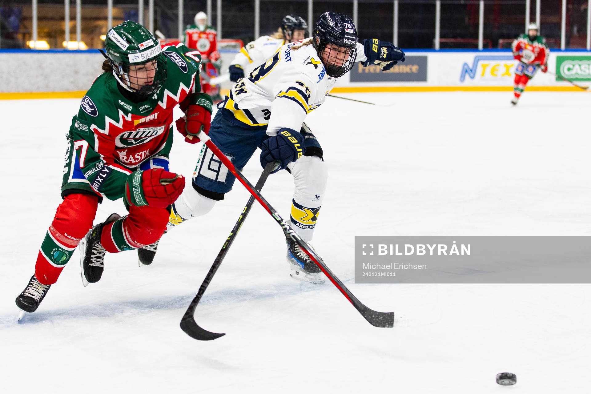 Frölundas Kaitlyn Yearwood och HV71s Elin Svensson