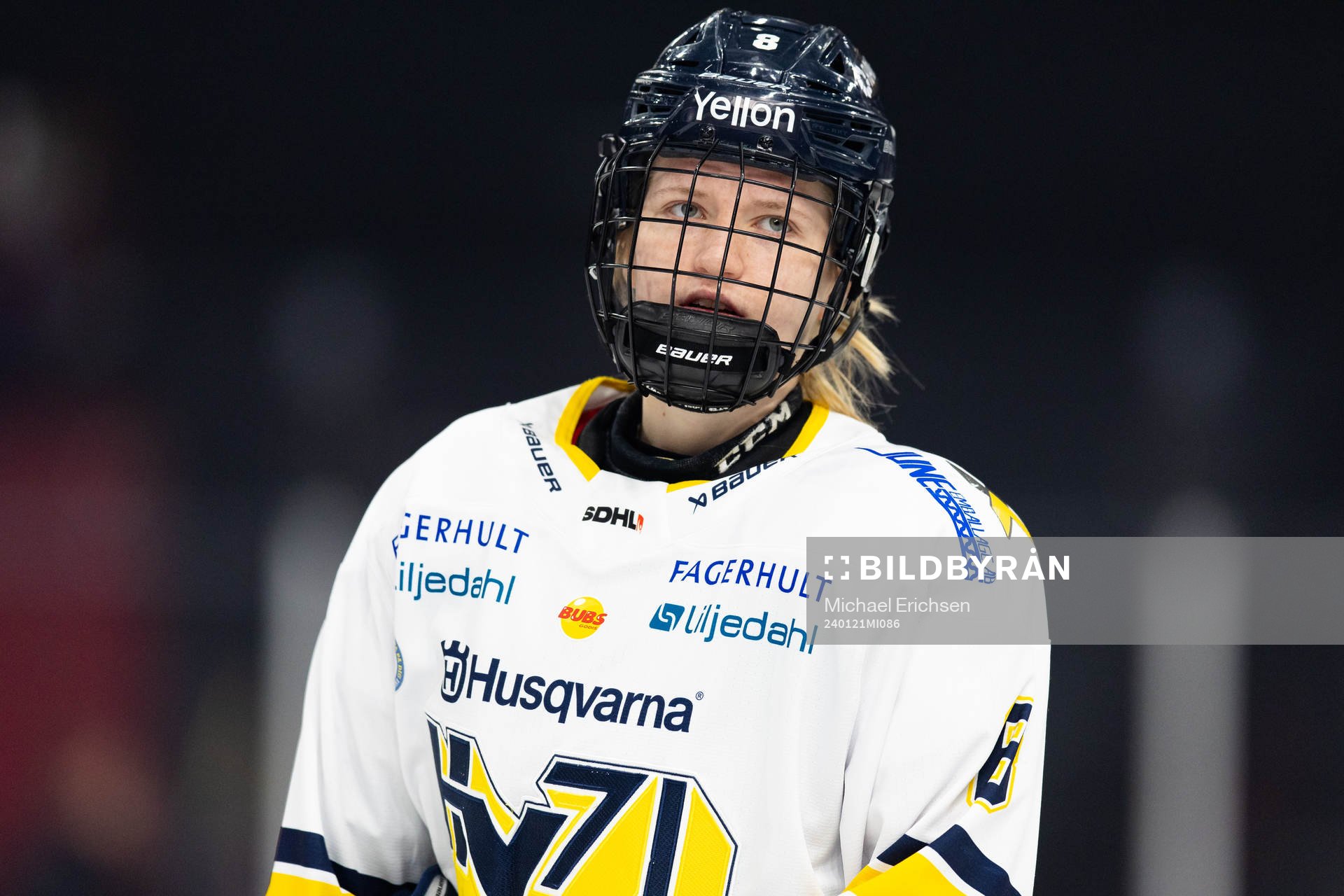 HV71s Hilda Svensson  innan ishockeymatchen i SDHL mellan