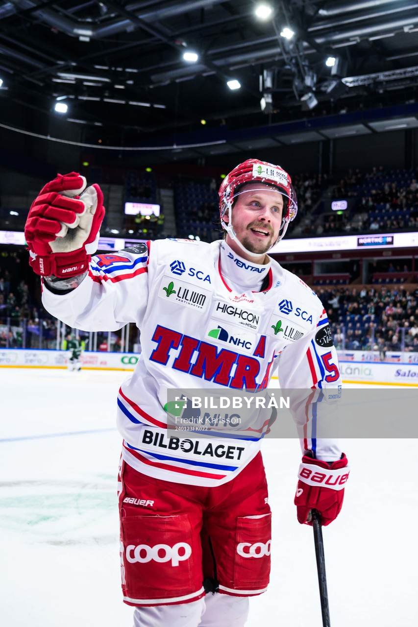 Timrås Jonathan Dahlén jublar