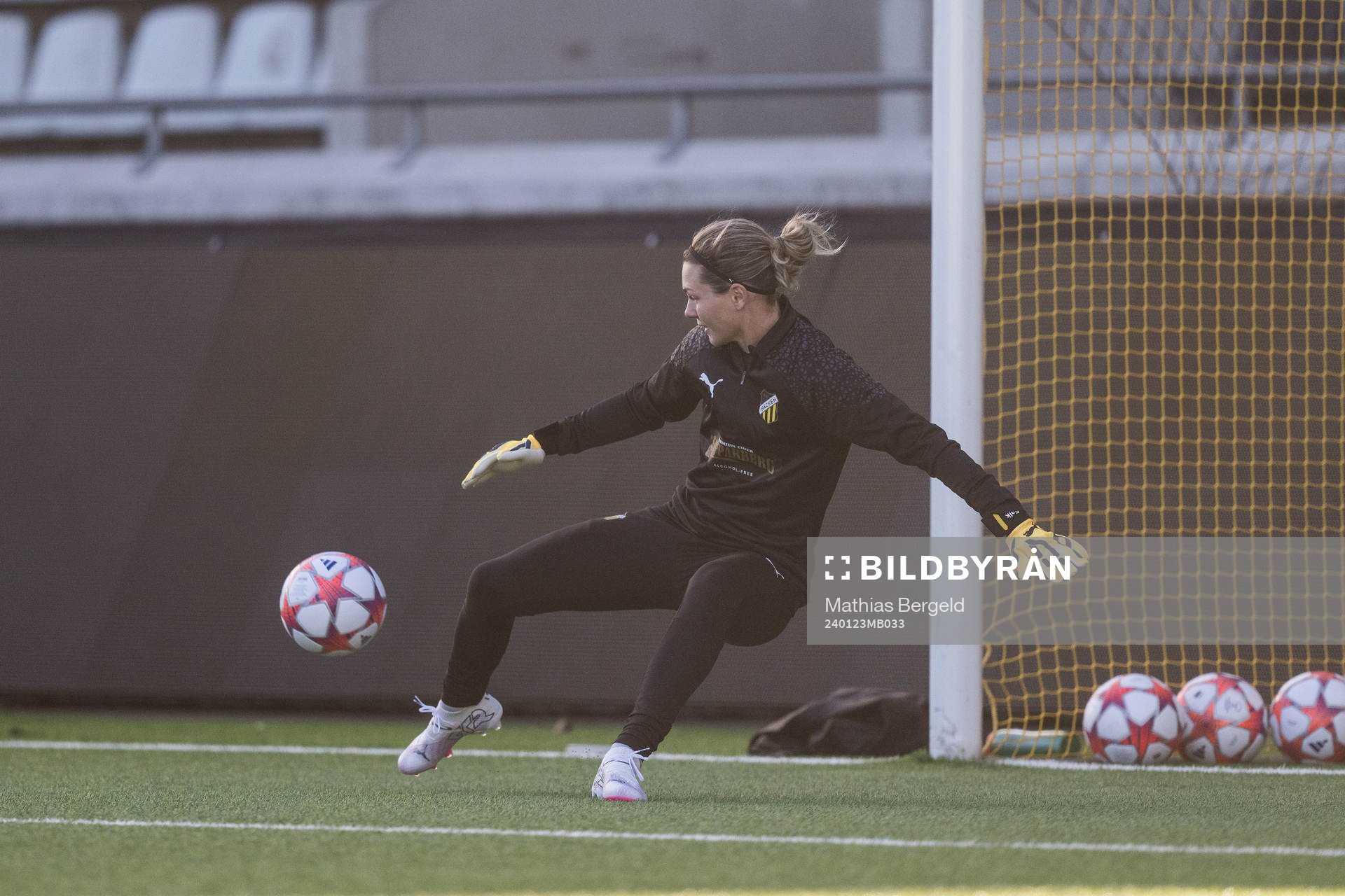 Goalkeeper Jennifer Falk of Häcken