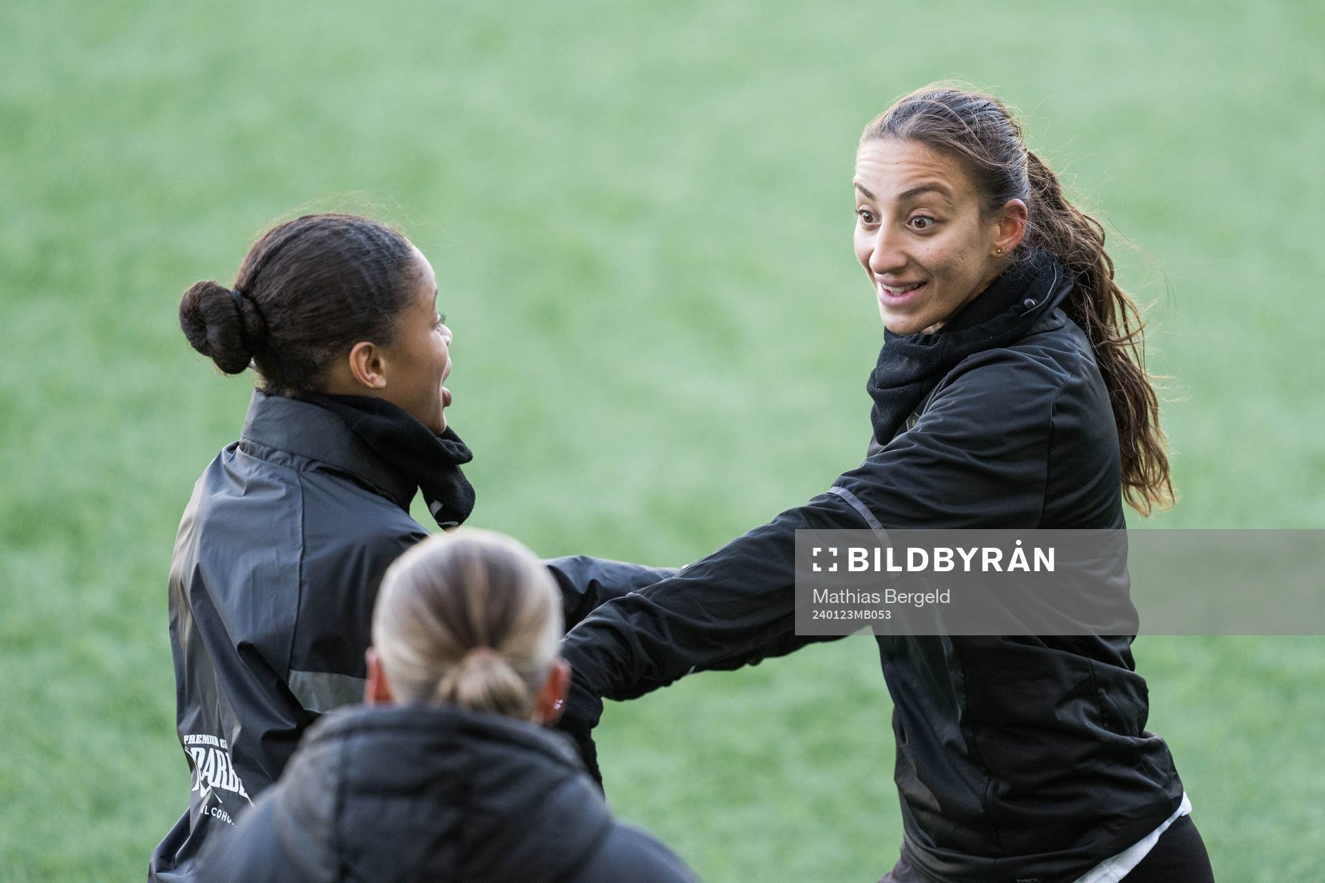 Felicia Schröder and Rusul Rosa Kafaji of Häcken