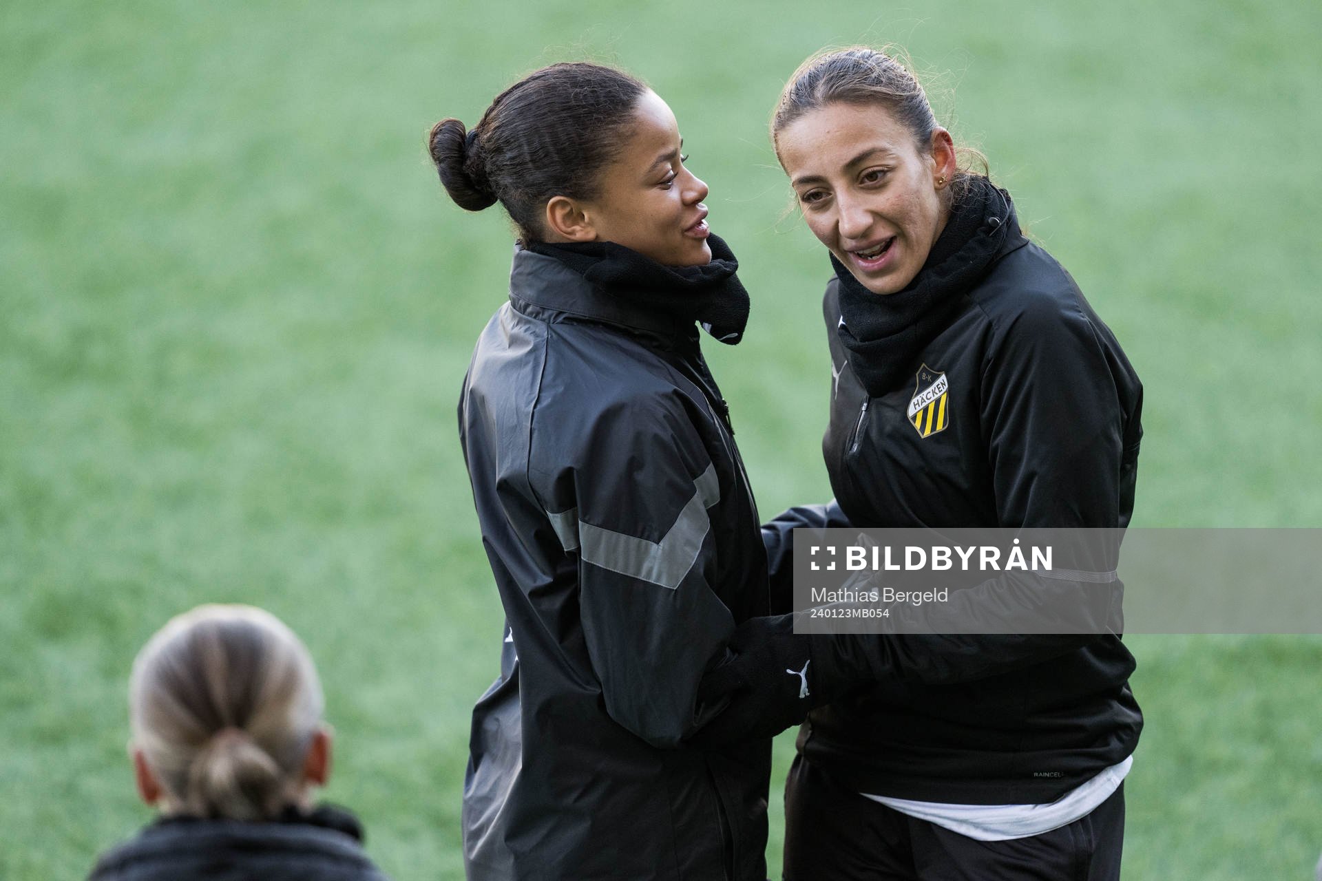 Felicia Schröder and Rusul Rosa Kafaji of Häcken