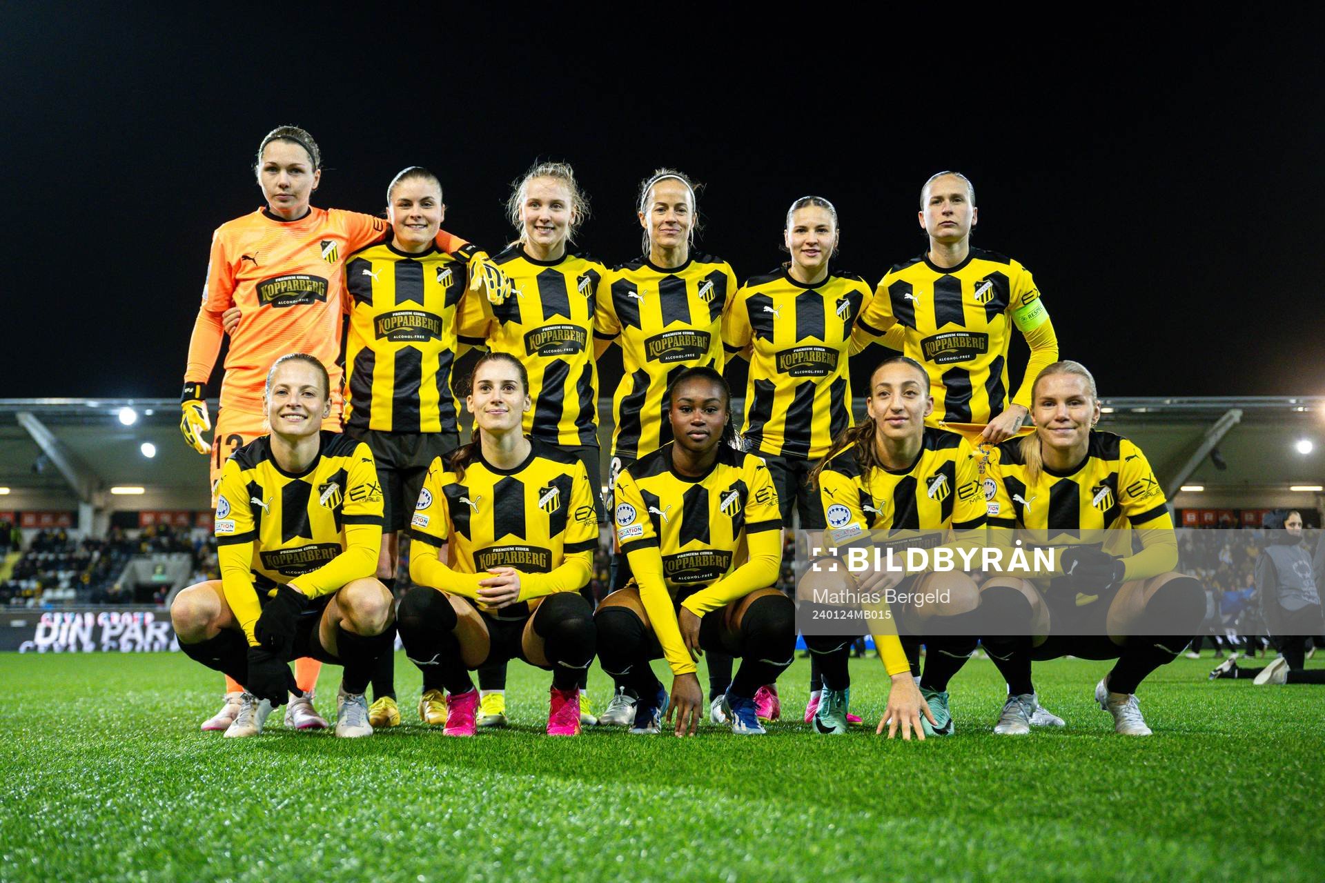 The starting eleven of Häcken pose for a photo ahea of the UEFA Women's Champions League football match between Häcken and Paris FC on January 24, 2024 in Gothenburg. 