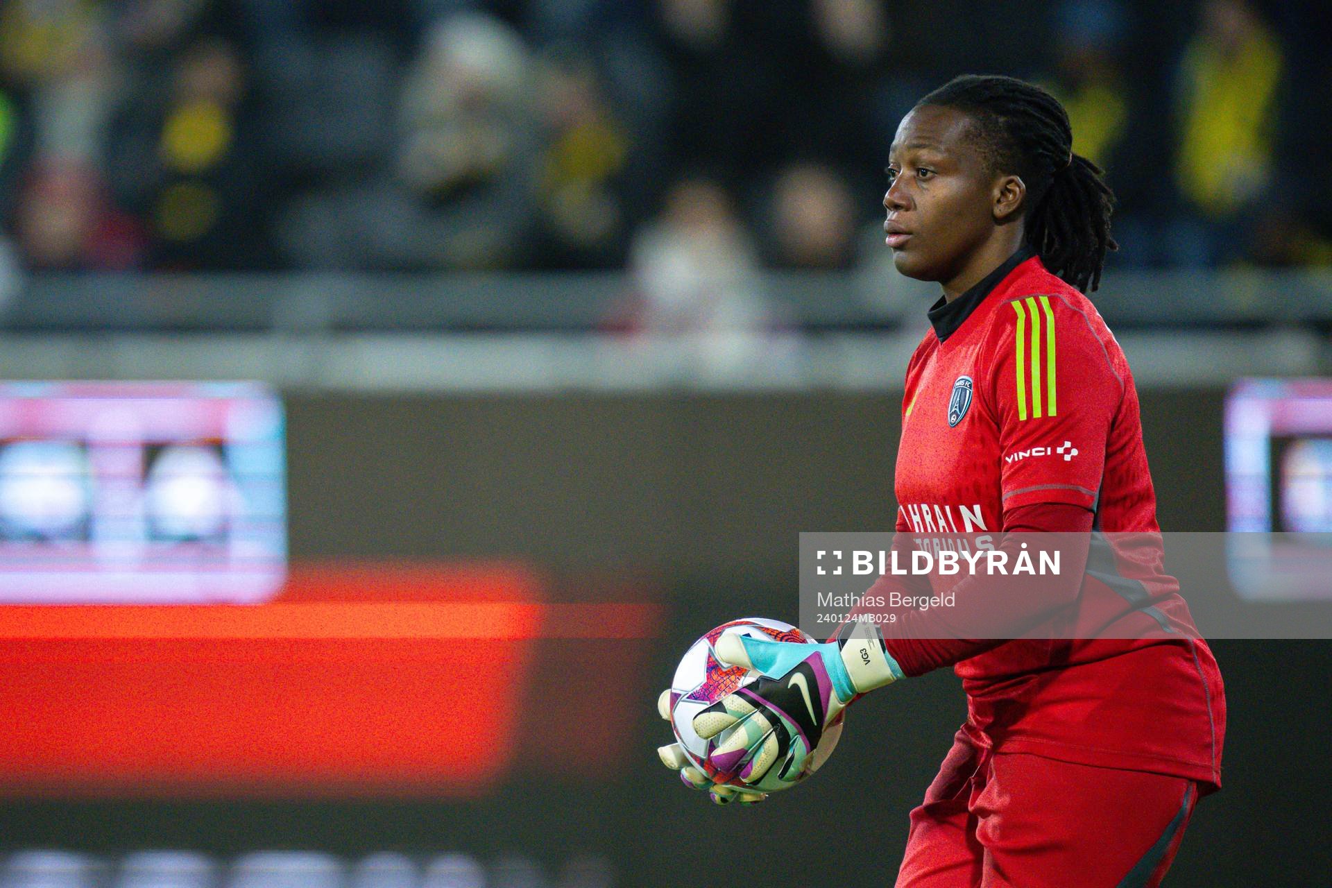 Goalkeeper Chiamaka Nnadozie of Paris FC