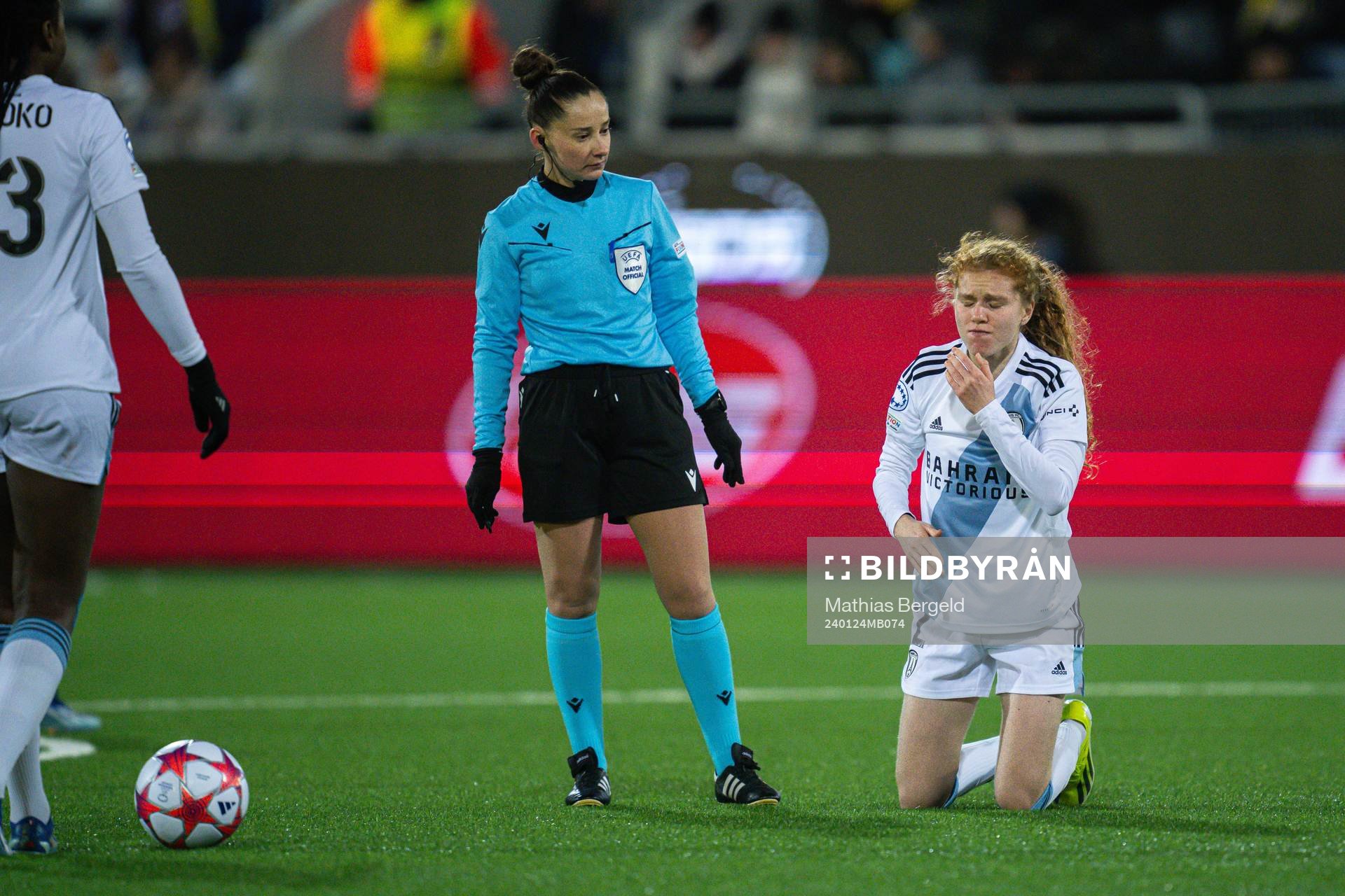 Referee Iuliana Demetrescu and Celina Ould Hocine of Paris