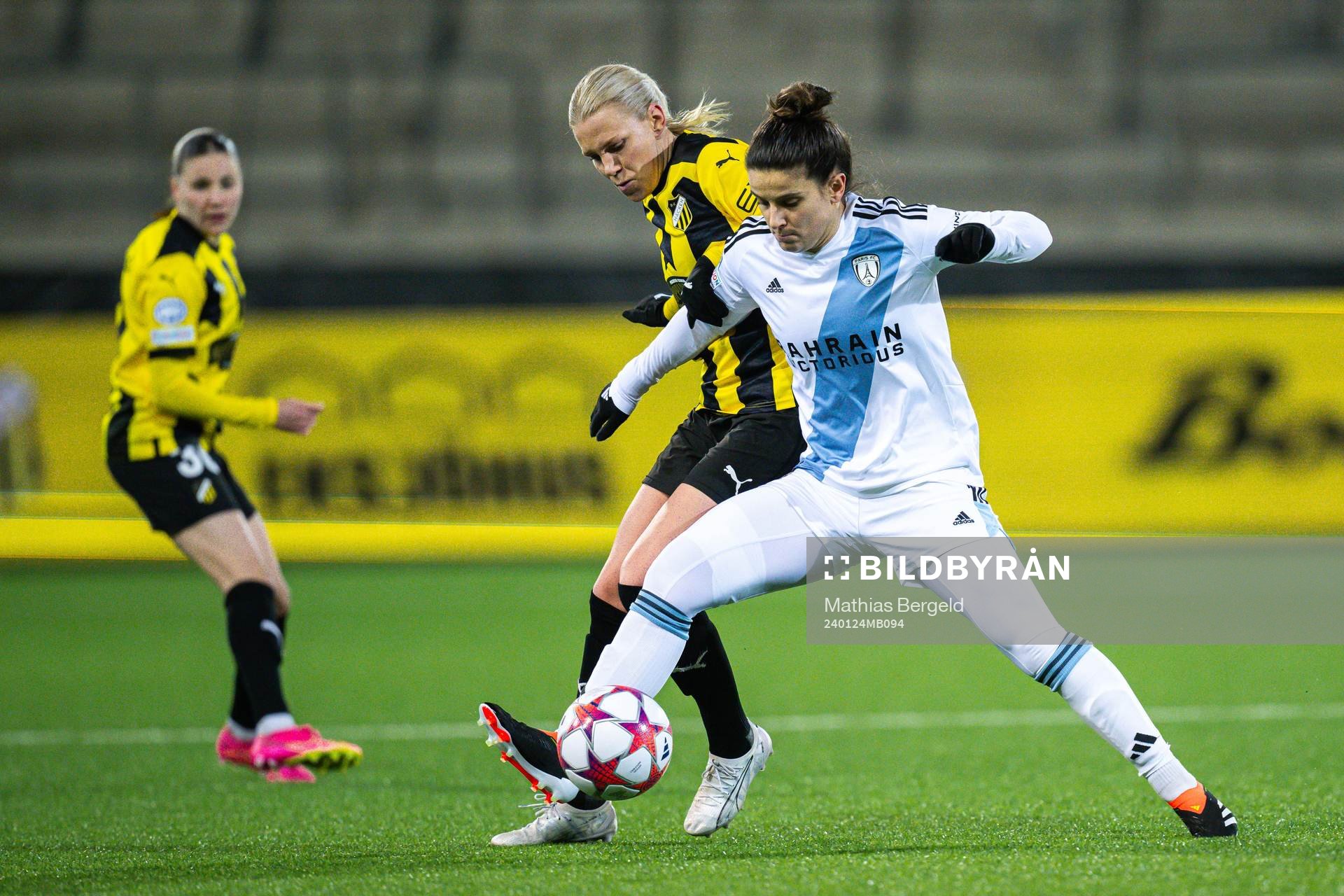 Josefine Rybrink of Häcken and Mathilde Bourdieu of Paris
